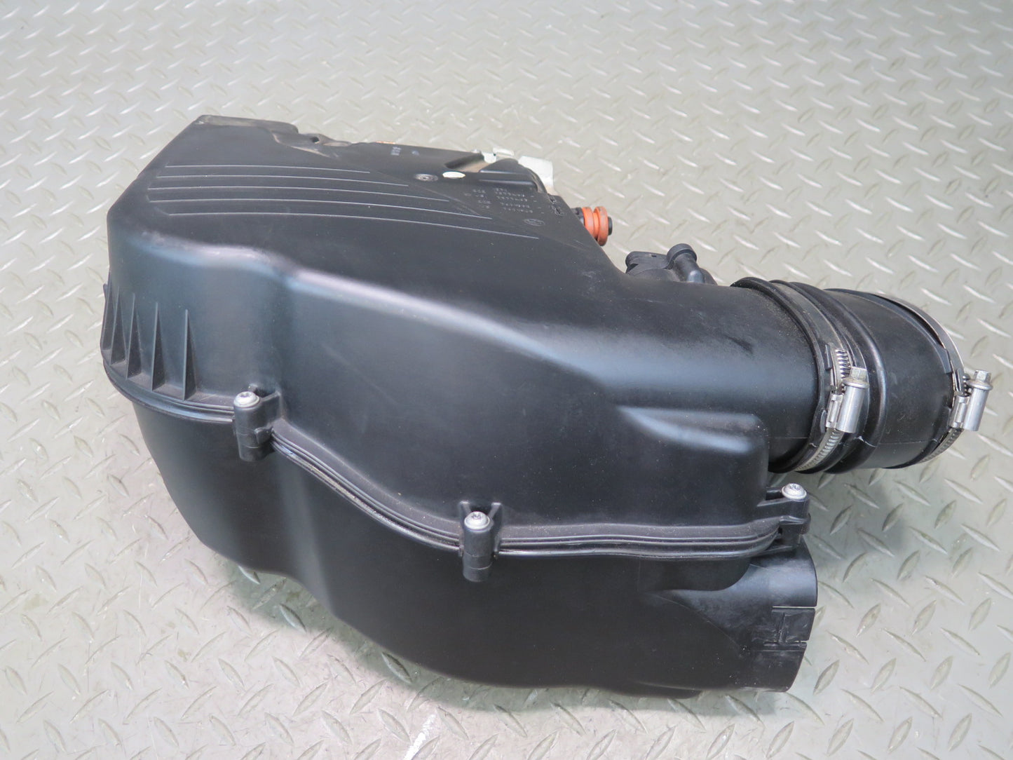 11-13 BMW F12 F10 550i N63 Right Air Intake Cleaner Filter Box w MAF Sensor OEM