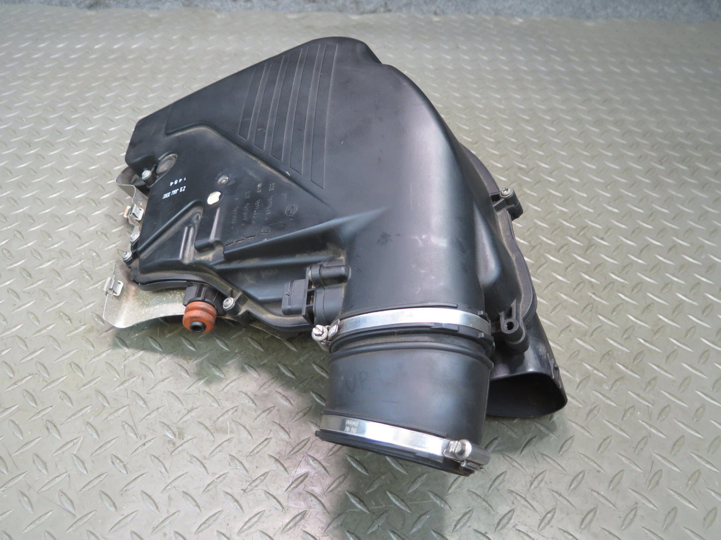 11-13 BMW F12 F10 550i N63 Left Air Intake Cleaner Filter Box w MAF Sensor OEM