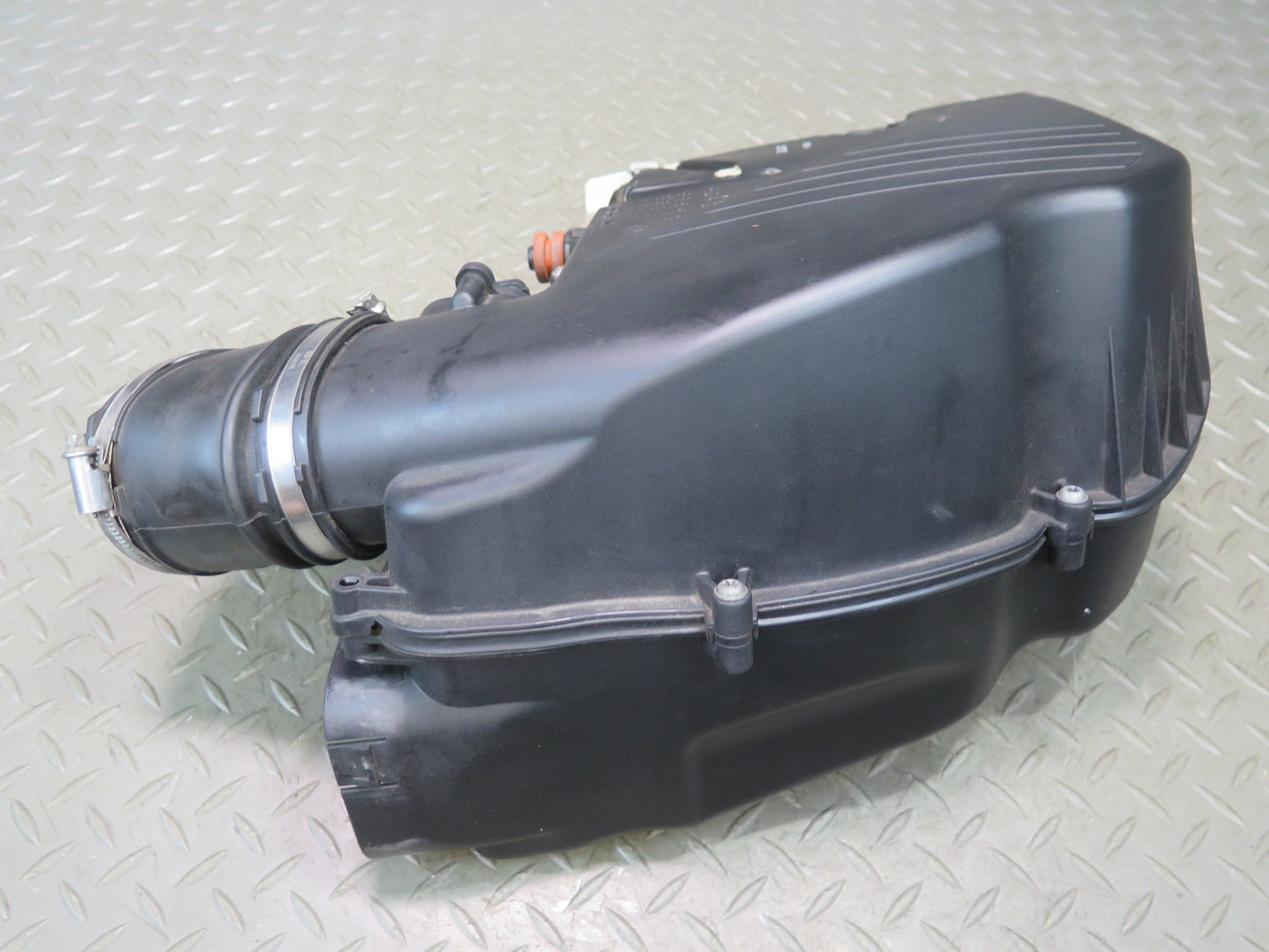 11-13 BMW F12 F10 550i N63 Left Air Intake Cleaner Filter Box w MAF Sensor OEM