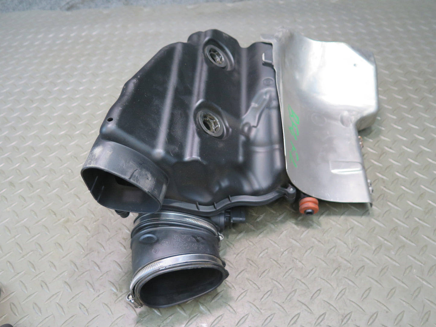 11-13 BMW F12 F10 550i N63 Left Air Intake Cleaner Filter Box w MAF Sensor OEM