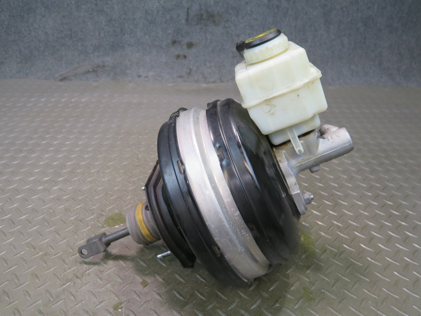 11-16 BMW F12 F13 F10 550i Brake Master Cylinder Booster Fluid Reservoir OEM