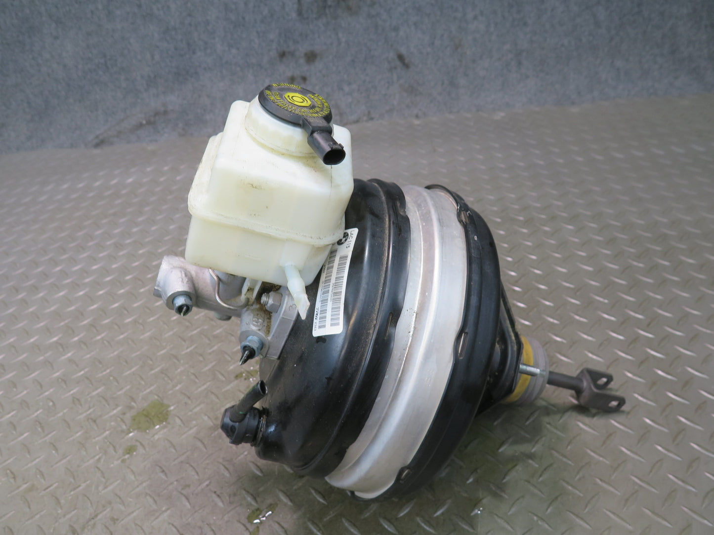11-16 BMW F12 F13 F10 550i Brake Master Cylinder Booster Fluid Reservoir OEM