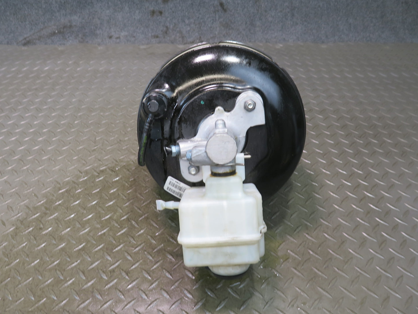 11-16 BMW F12 F13 F10 550i Brake Master Cylinder Booster Fluid Reservoir OEM