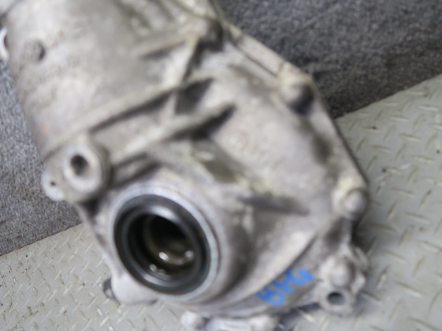 11-13 BMW F10 550iX AWD Front Differential Carrier 3.08 Ratio 7578155 OEM