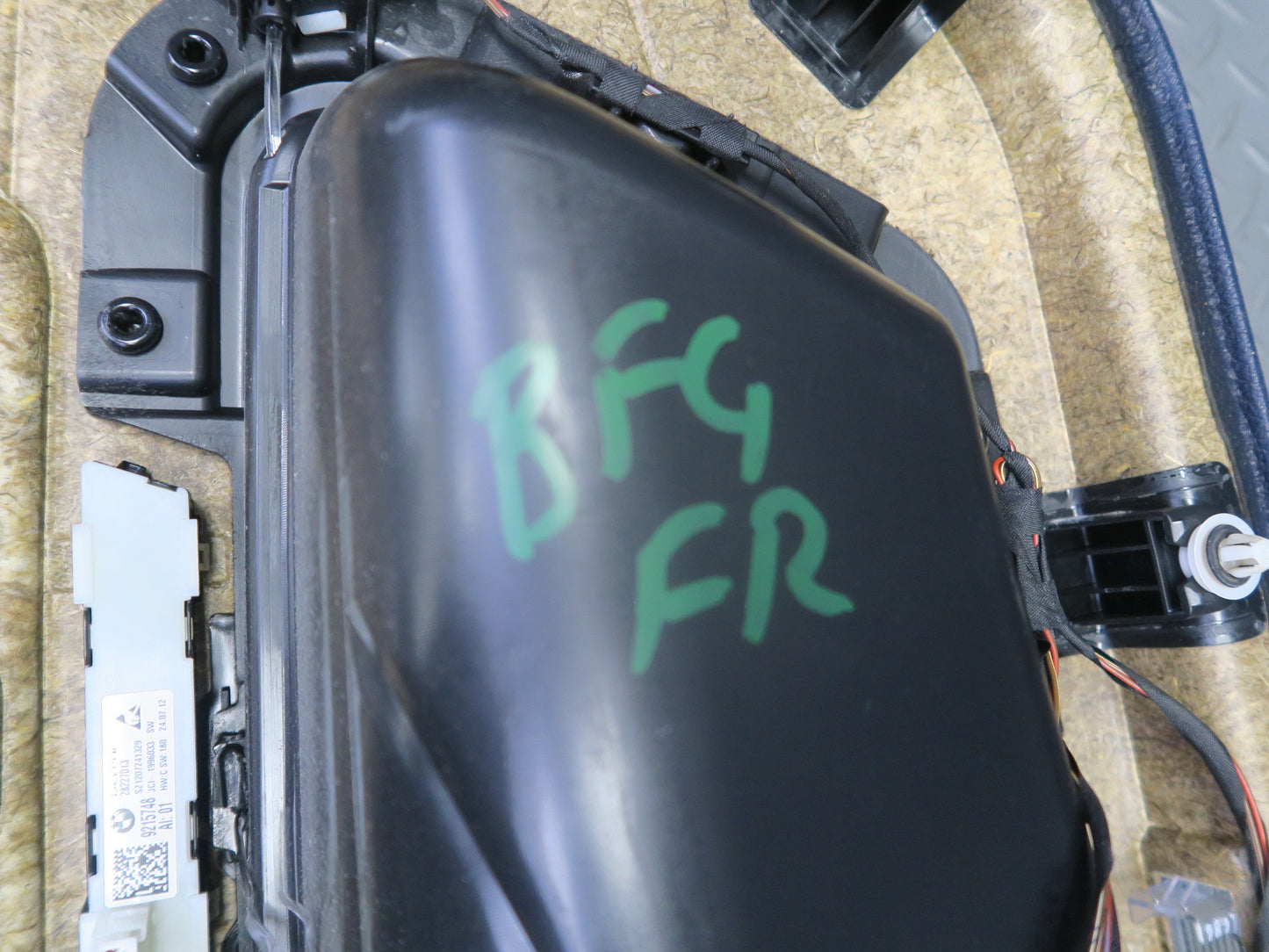 11-16 BMW F10 550i 528i 535i Front Right Door Interior Trim Panel Cover OEM