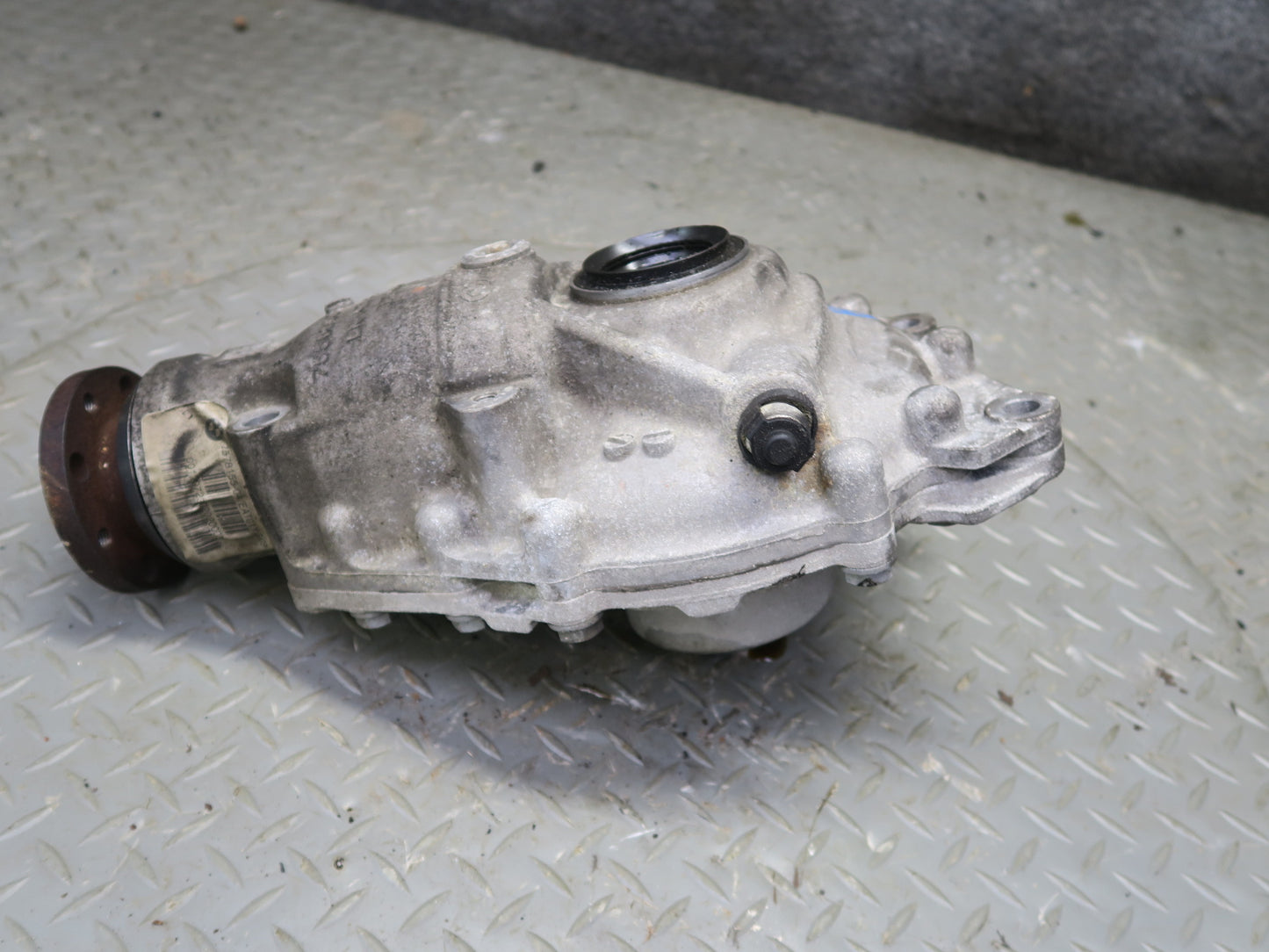 11-13 BMW F10 550iX AWD Front Differential Carrier 3.08 Ratio 7578155 OEM