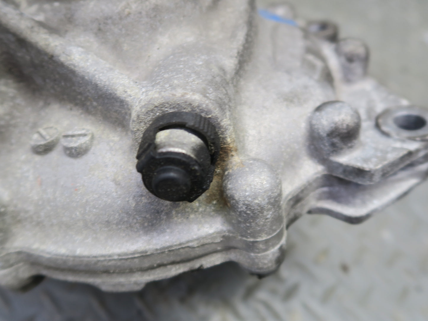 11-13 BMW F10 550iX AWD Front Differential Carrier 3.08 Ratio 7578155 OEM