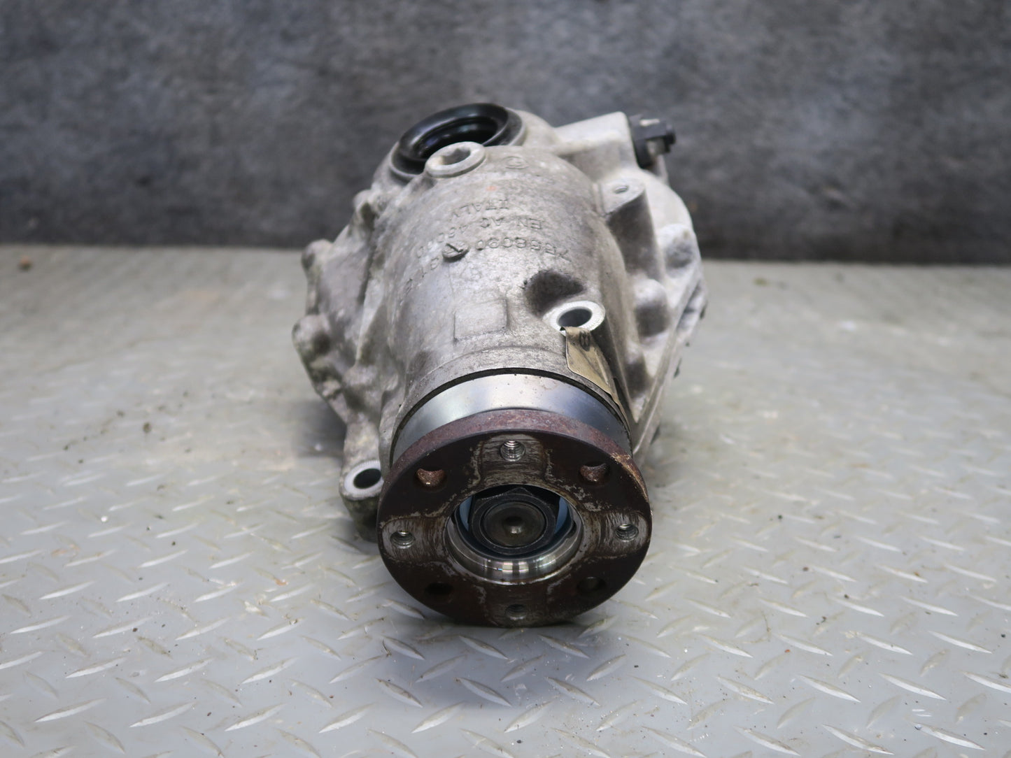 11-13 BMW F10 550iX AWD Front Differential Carrier 3.08 Ratio 7578155 OEM