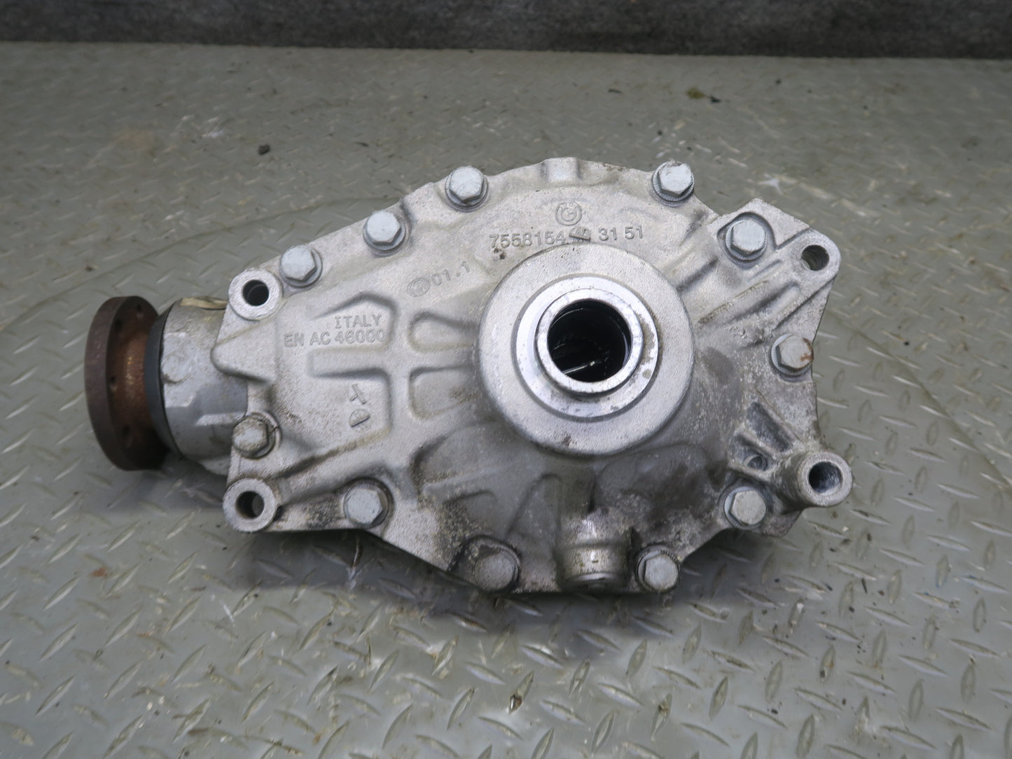 11-13 BMW F10 550iX AWD Front Differential Carrier 3.08 Ratio 7578155 OEM