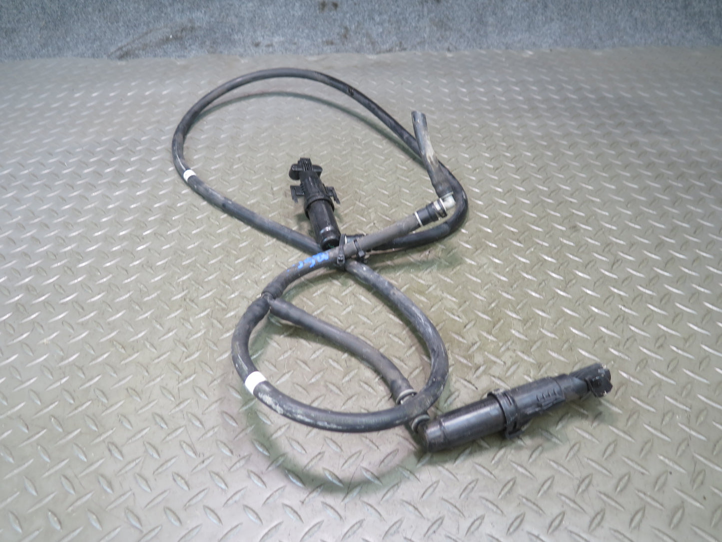 11-16 BMW F10 550iX Headlight Washer Nozzle Spray JET Hose Set OEM
