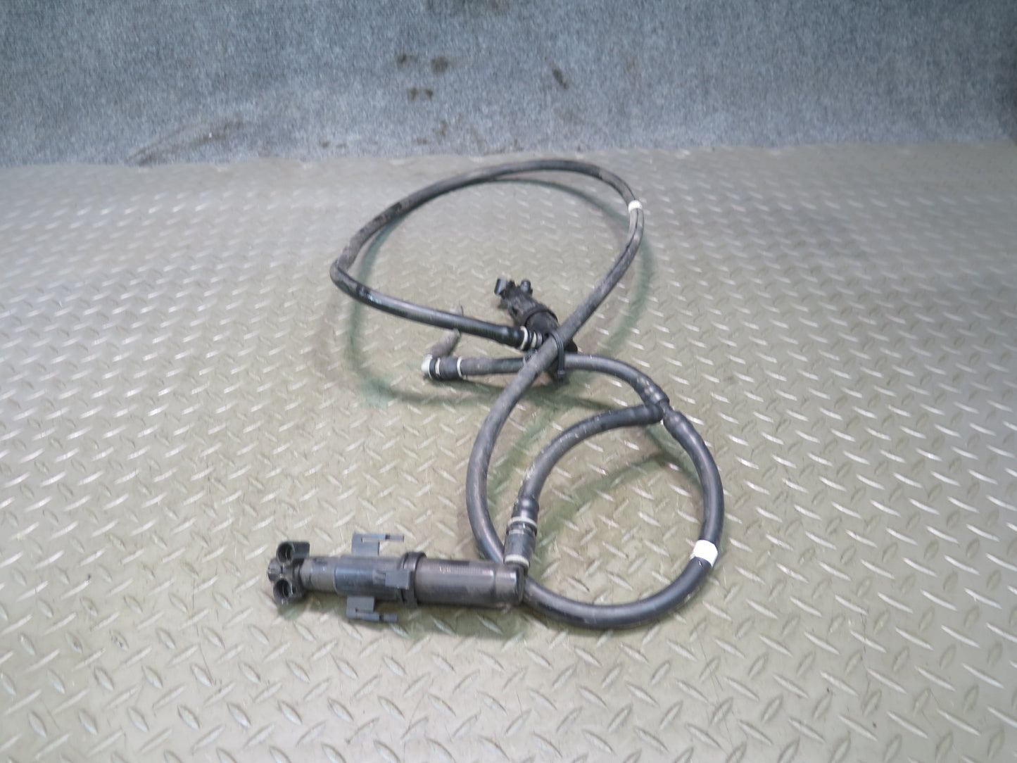 11-16 BMW F10 550iX Headlight Washer Nozzle Spray JET Hose Set OEM