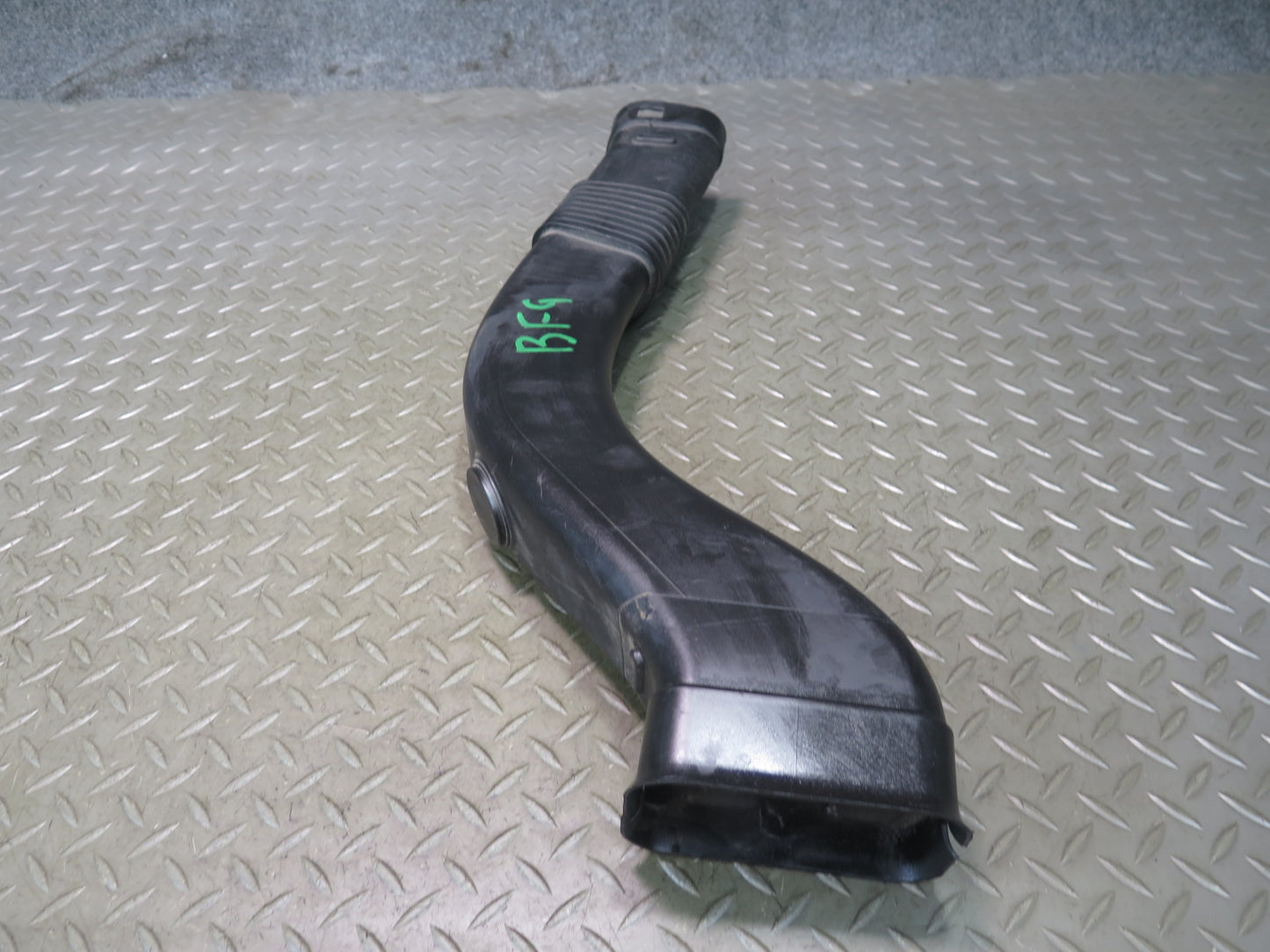 11-13 BMW F10 550iX N63 Set of 2 Left & Right Air Intake Duct Tube Channel OEM