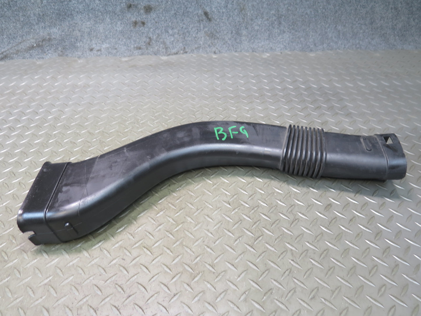 11-13 BMW F10 550iX N63 Set of 2 Left & Right Air Intake Duct Tube Channel OEM