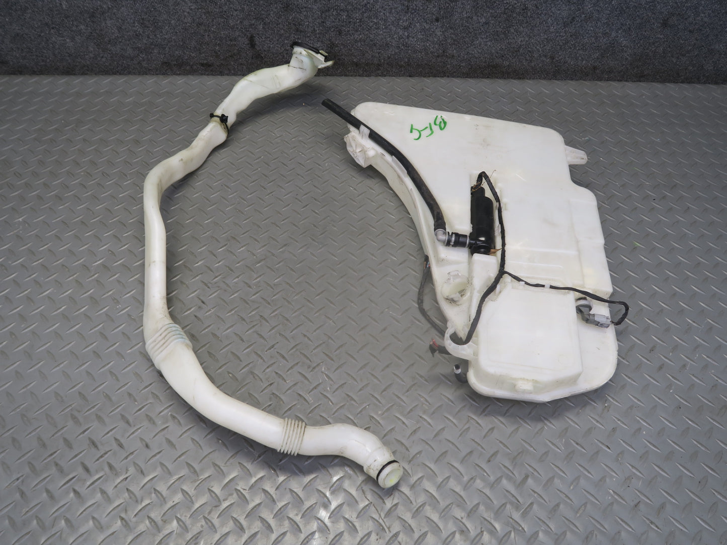 11-16 BMW F10 550iX Windshield Washer Fluid Reservoir Tank w Neck & Pump OEM
