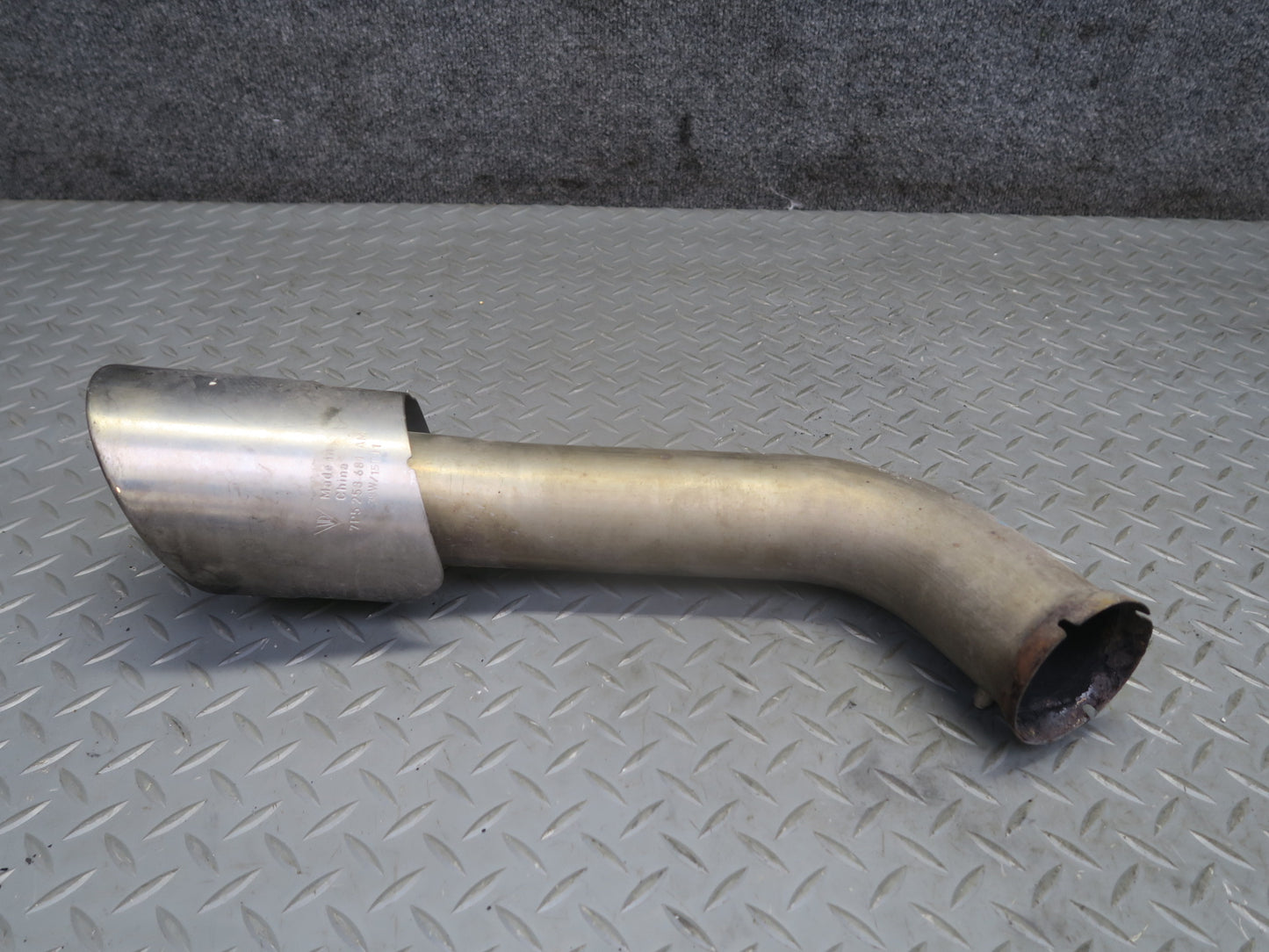 2015-2018 Porsche Cayenne 958 Rear Exhaust Dual Muffler Tip Pipe Set of 4
