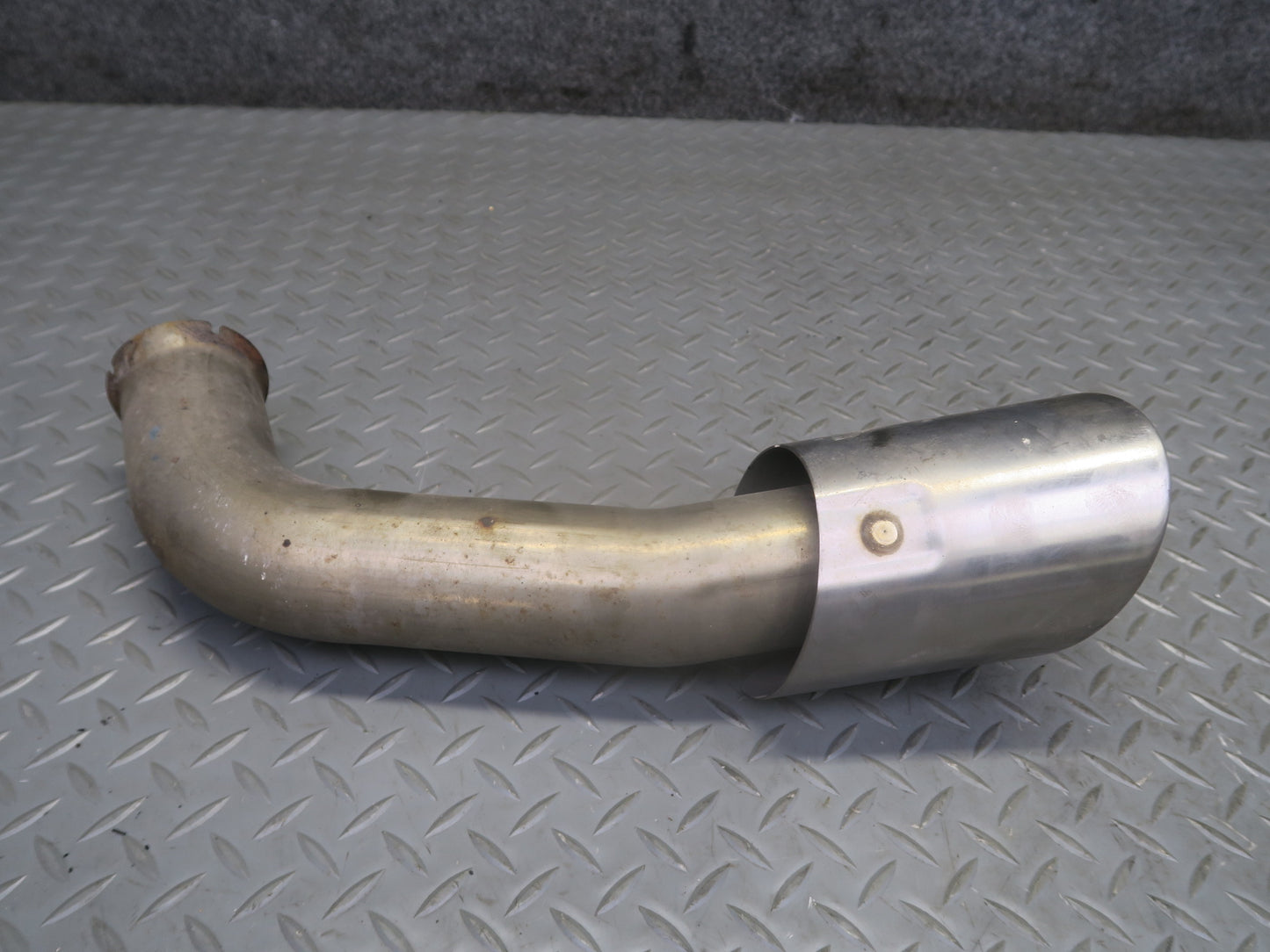2015-2018 Porsche Cayenne 958 Rear Exhaust Dual Muffler Tip Pipe Set of 4