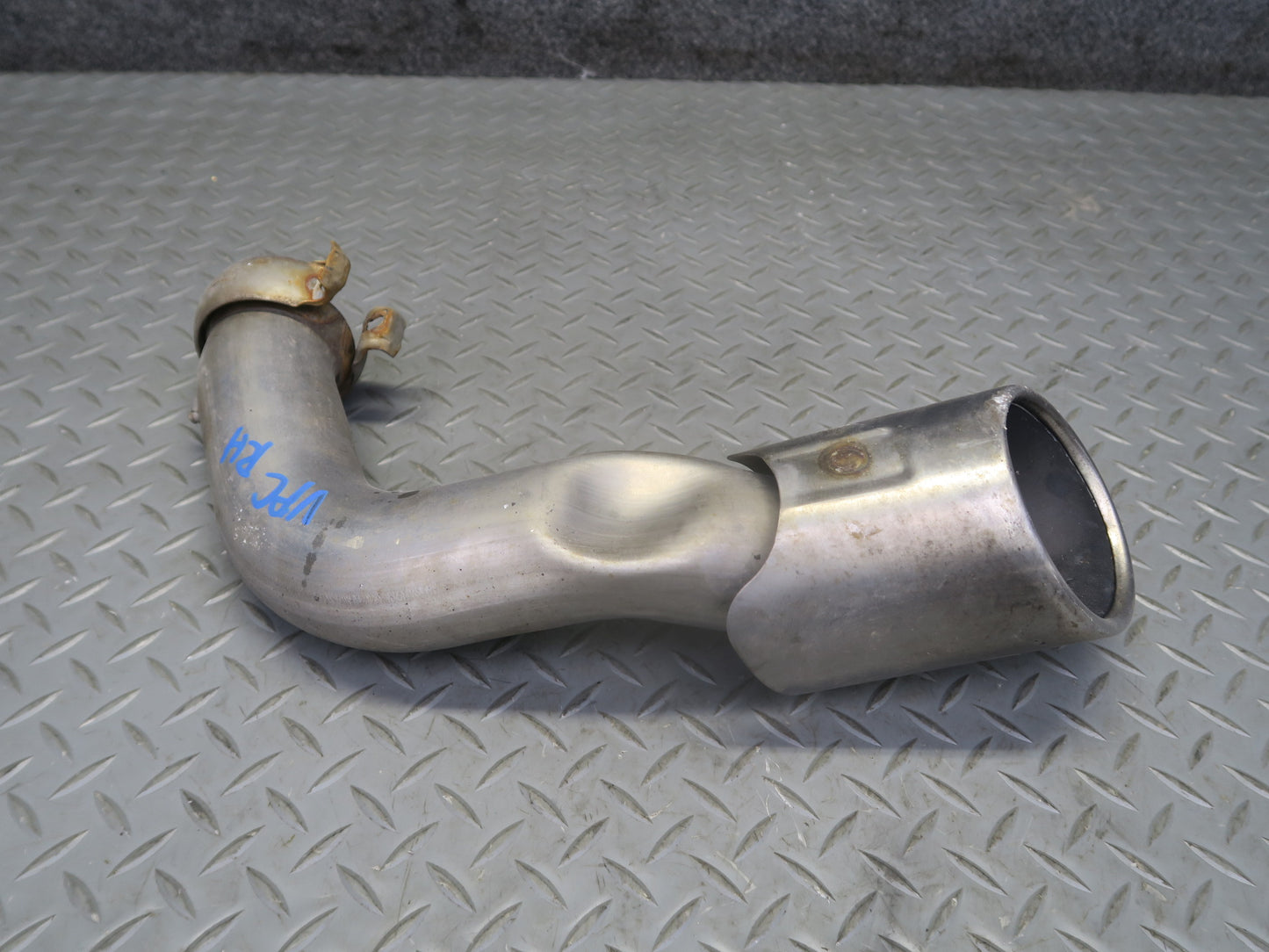 2015-2018 Porsche Cayenne 958 Rear Exhaust Dual Muffler Tip Pipe Set of 4