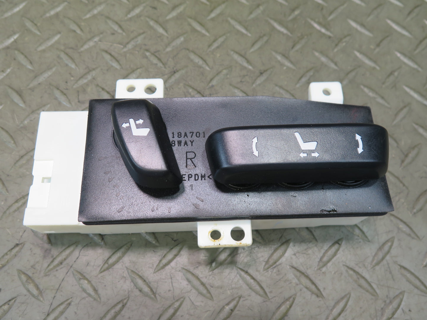 15-17 Lexus GSC16L RC300 RC350 Front Right Seat Adjustment Control Switch OEM