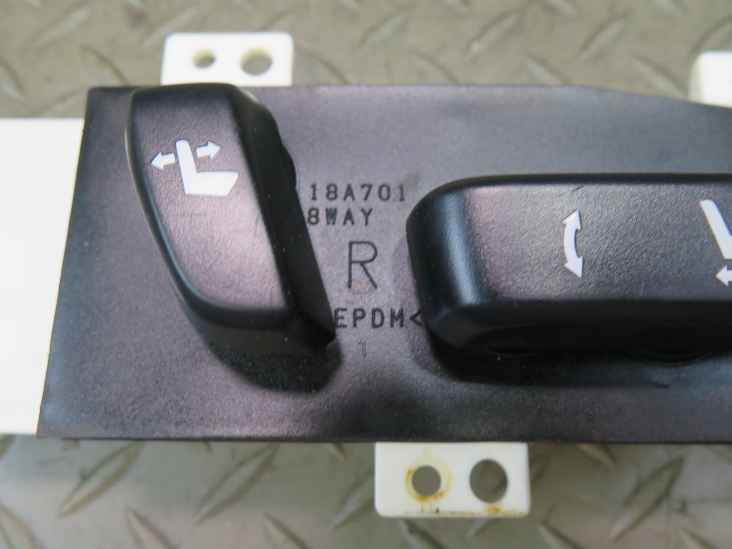 15-17 Lexus GSC16L RC300 RC350 Front Right Seat Adjustment Control Switch OEM