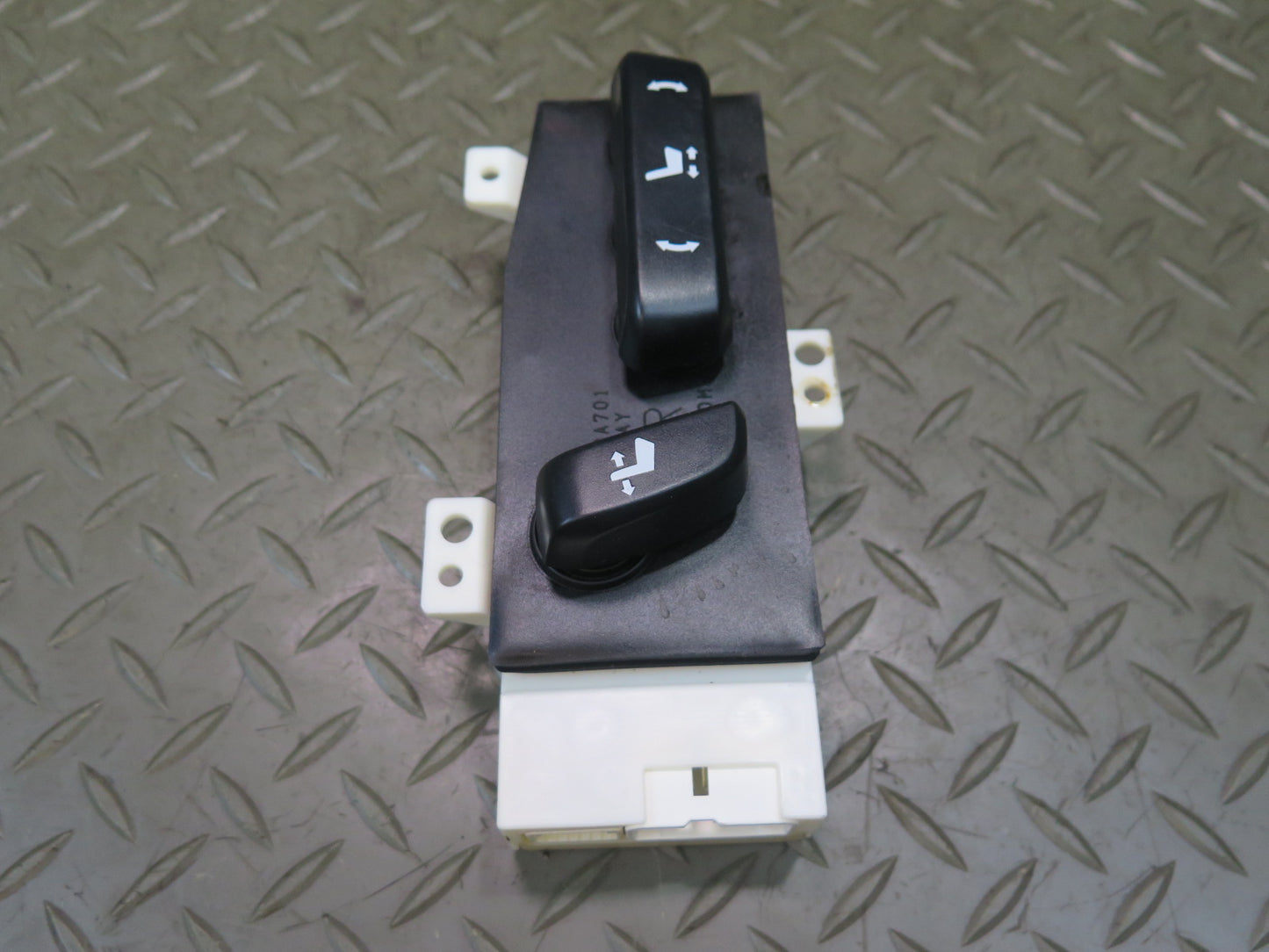 15-17 Lexus GSC16L RC300 RC350 Front Right Seat Adjustment Control Switch OEM
