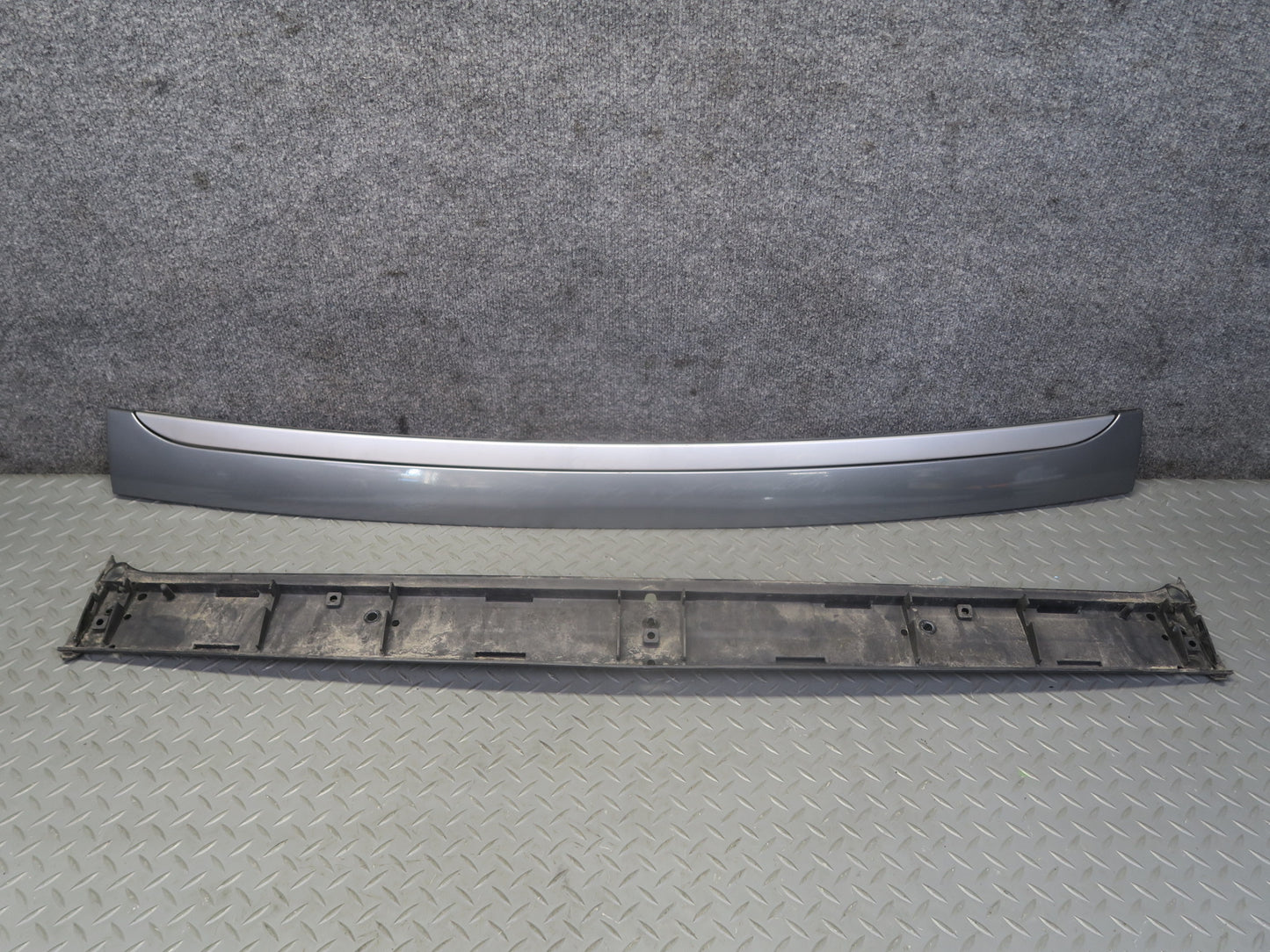 2003-2010 Porsche Cayenne 955 Rear Hatch Trunk Lid Trim Molding Cover w Mount