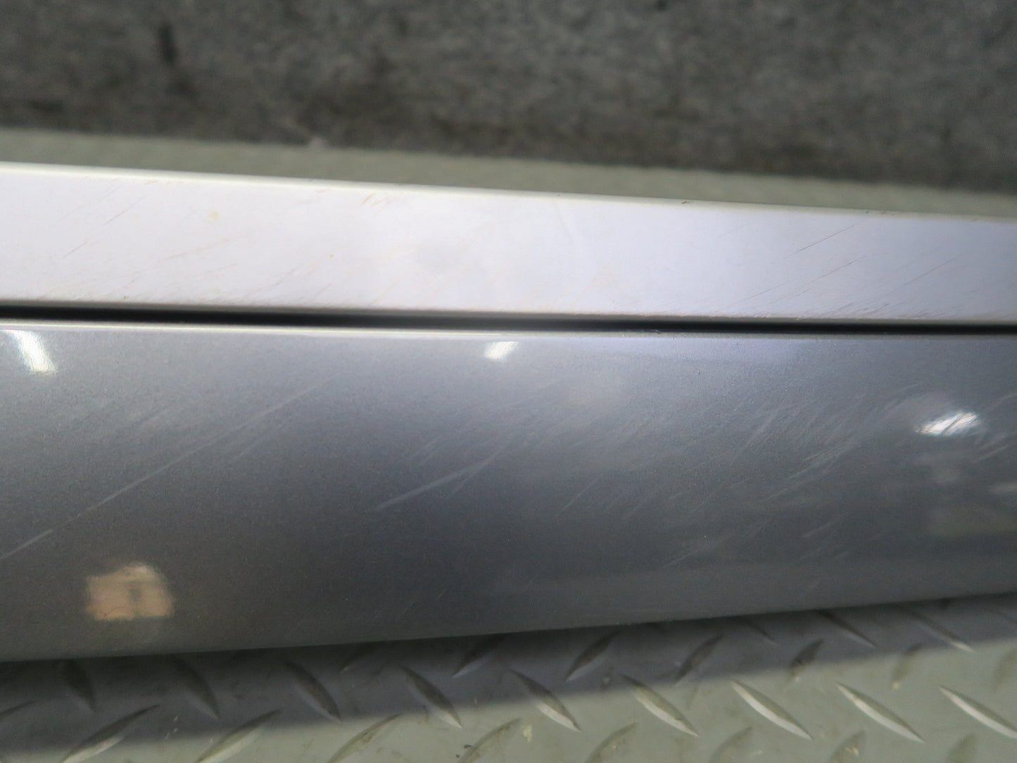 2003-2010 Porsche Cayenne 955 Rear Hatch Trunk Lid Trim Molding Cover w Mount