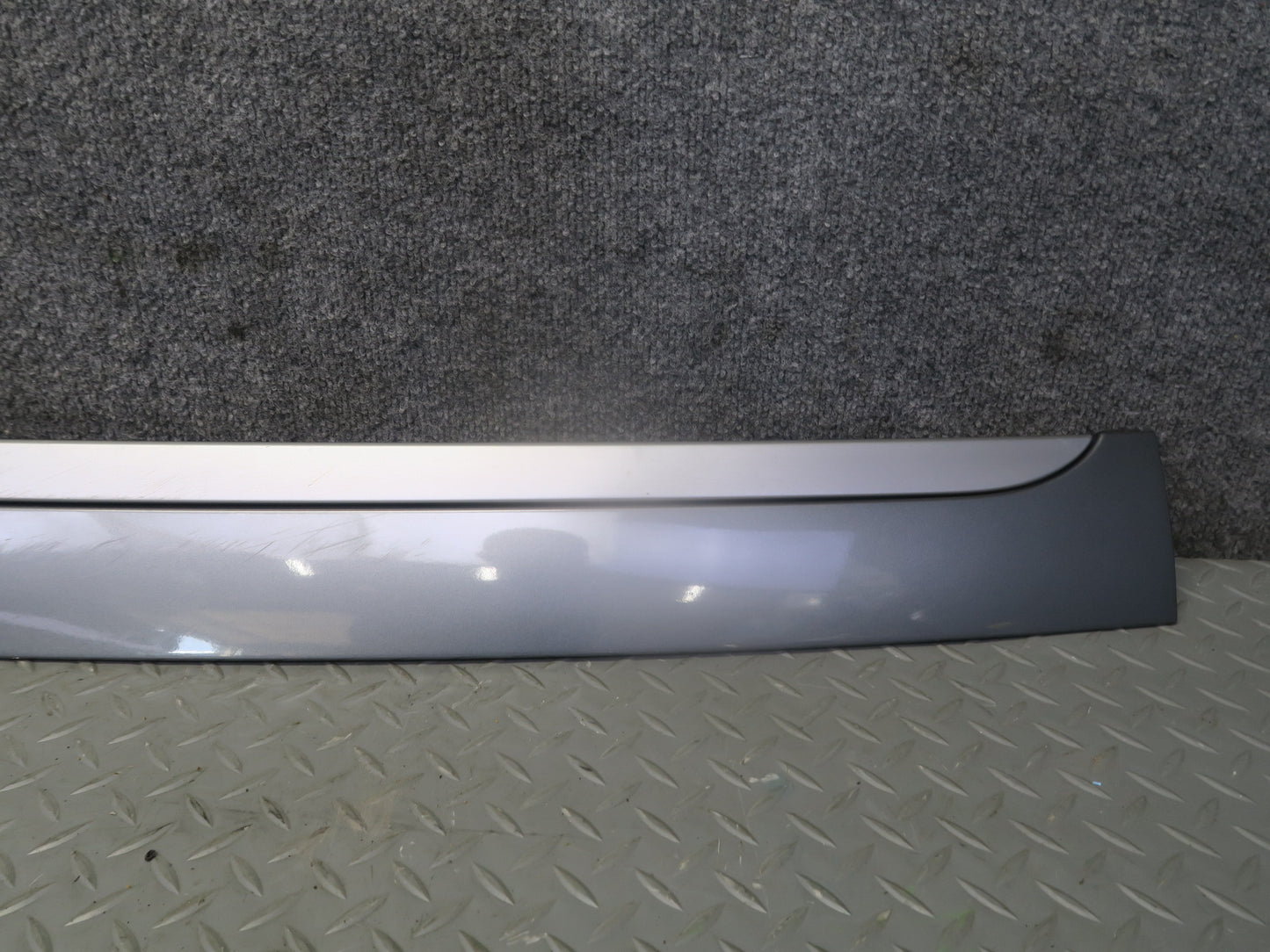2003-2010 Porsche Cayenne 955 Rear Hatch Trunk Lid Trim Molding Cover w Mount
