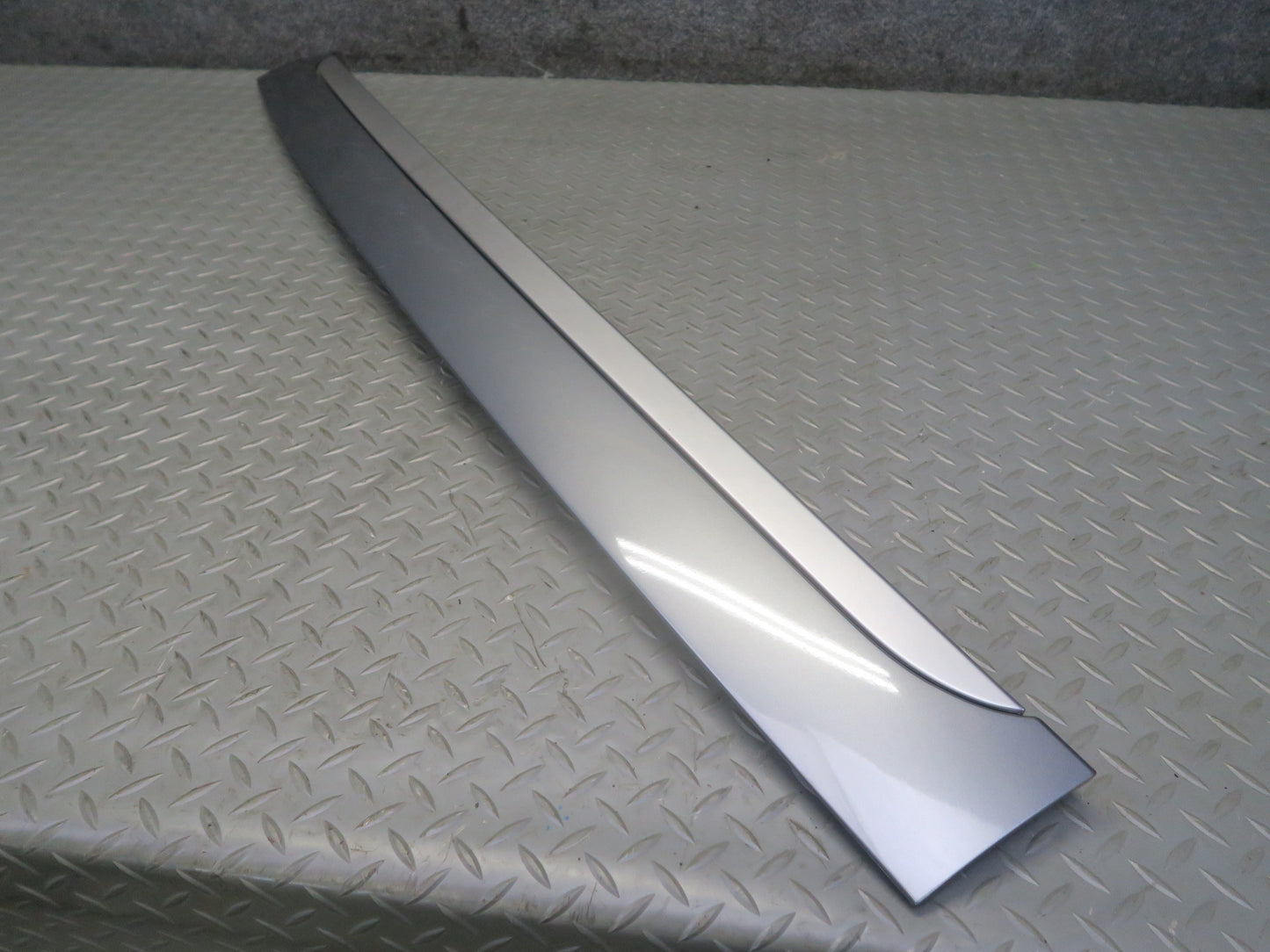 2003-2010 Porsche Cayenne 955 Rear Hatch Trunk Lid Trim Molding Cover w Mount