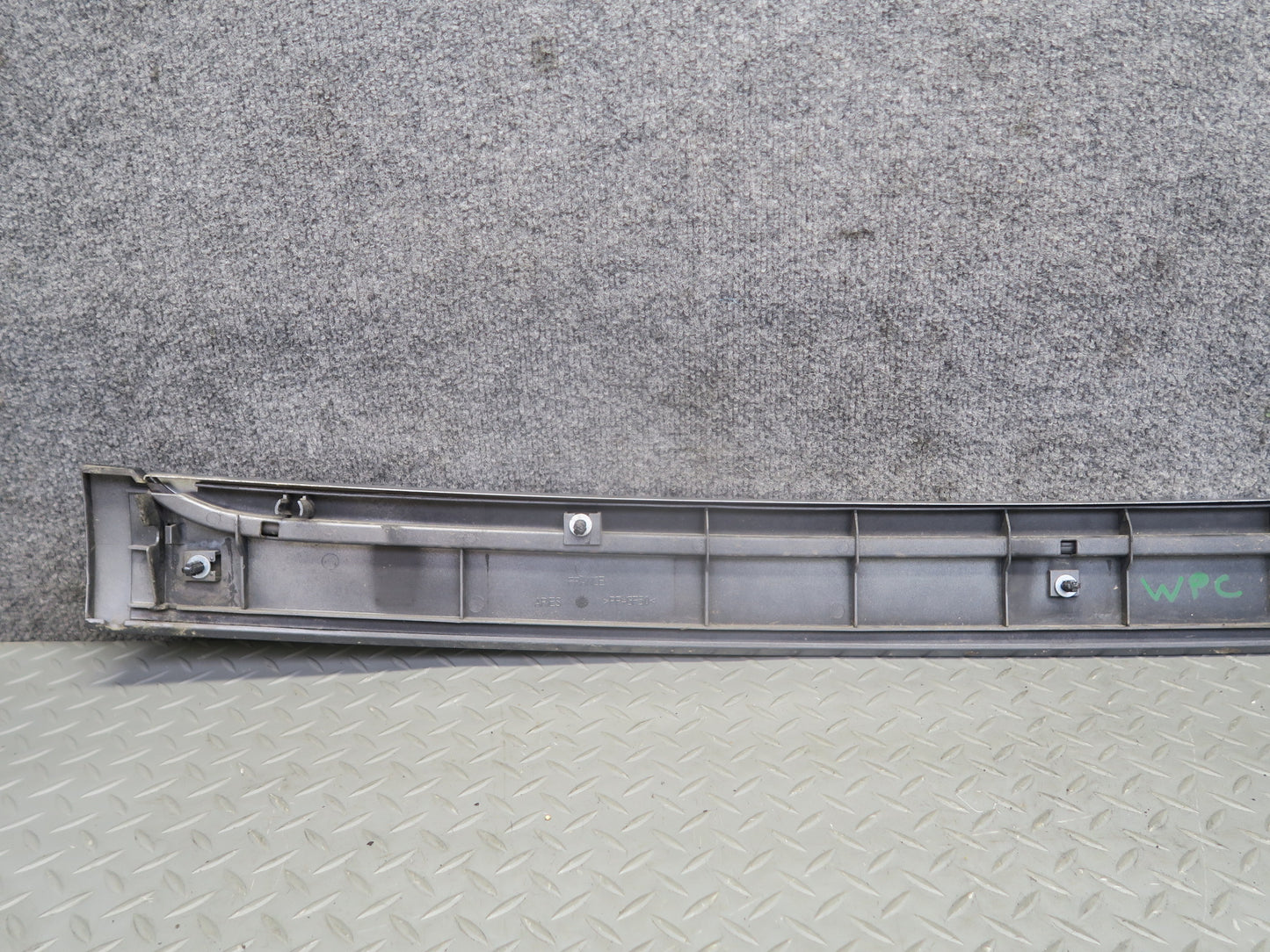 2003-2010 Porsche Cayenne 955 Rear Hatch Trunk Lid Trim Molding Cover w Mount