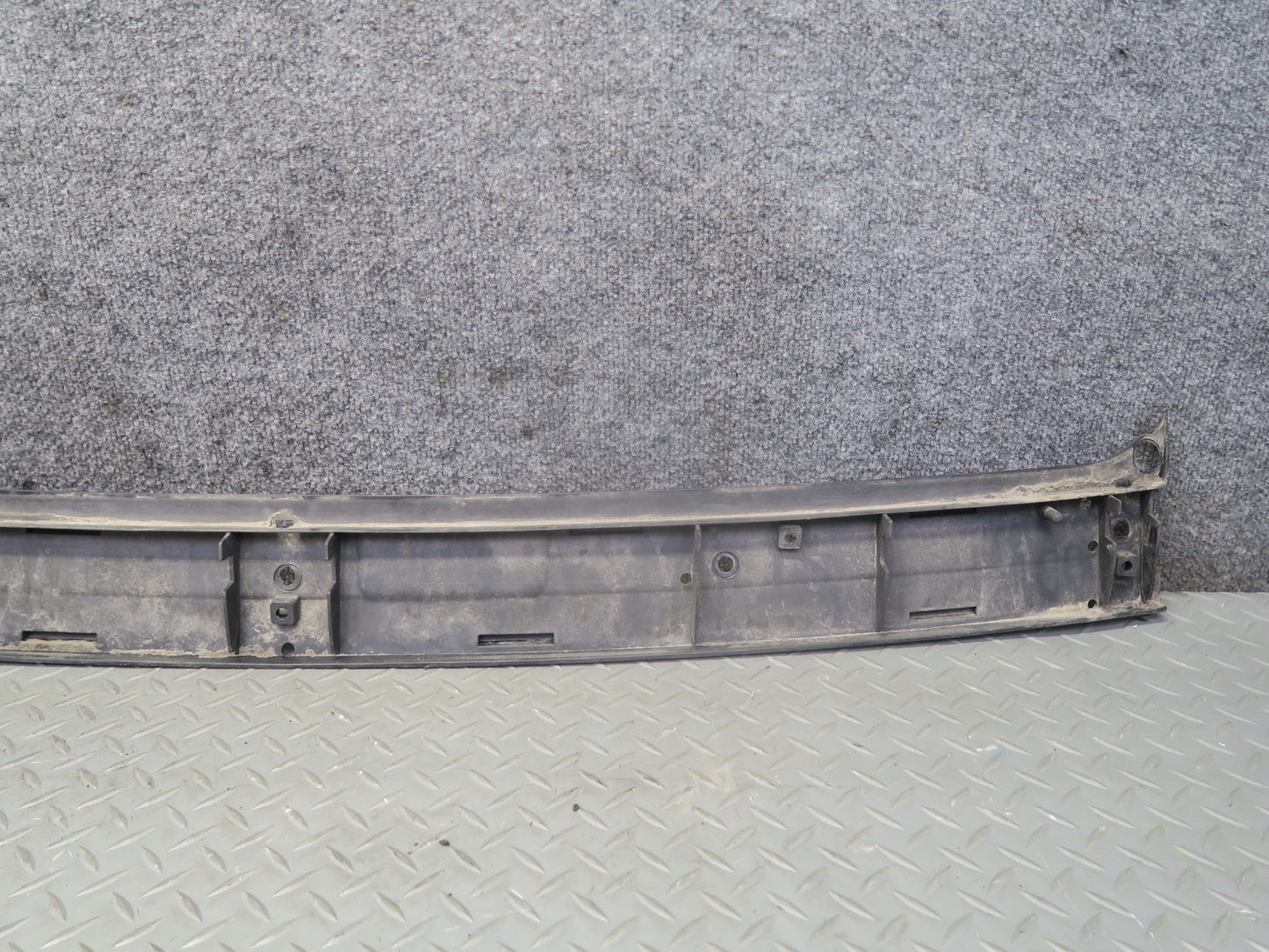 2003-2010 Porsche Cayenne 955 Rear Hatch Trunk Lid Trim Molding Cover w Mount