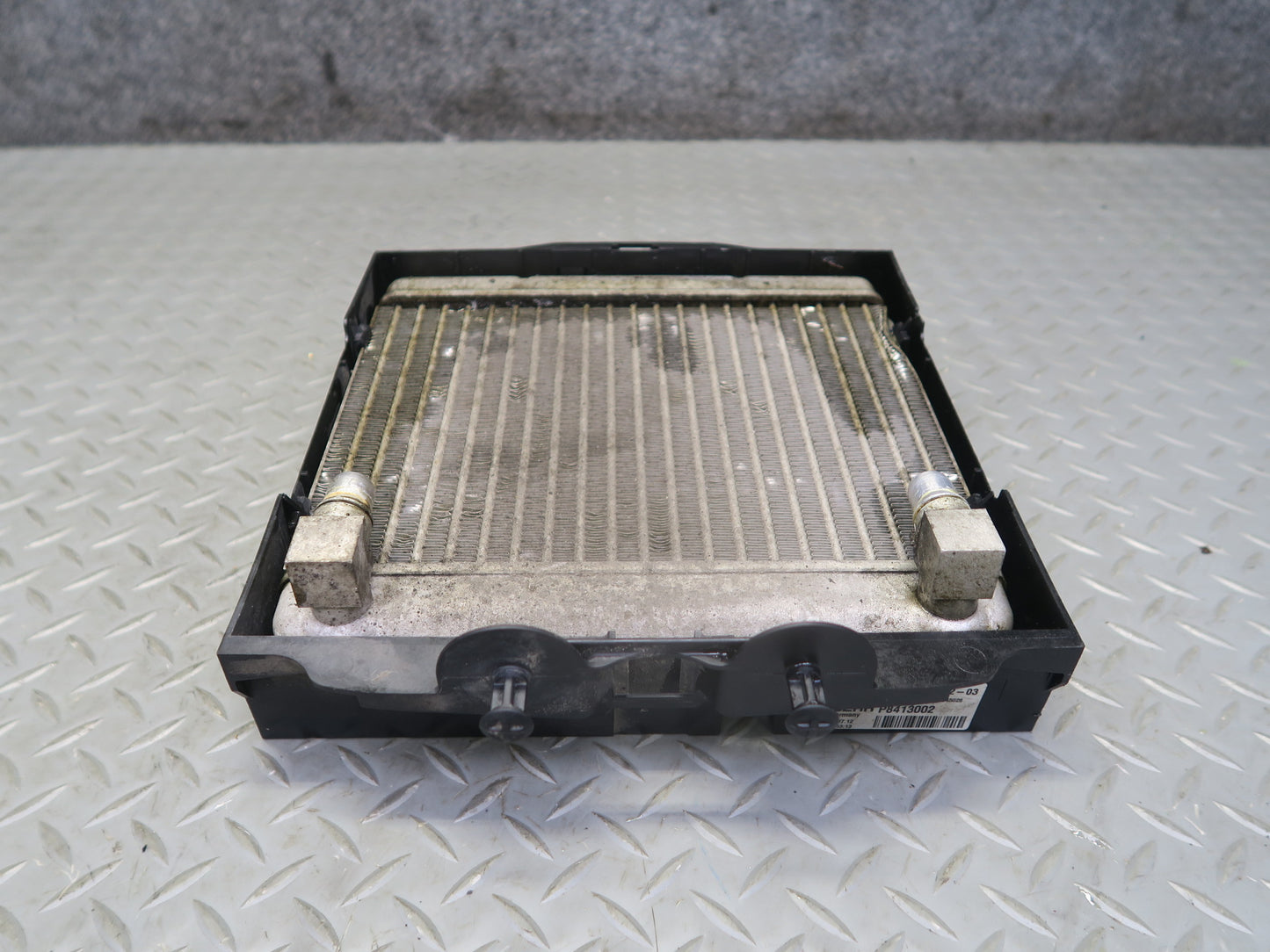 11-16 BMW F07 F10 550iX Right Engine Oil Cooler Radiator w Shroud 7572542 OEM