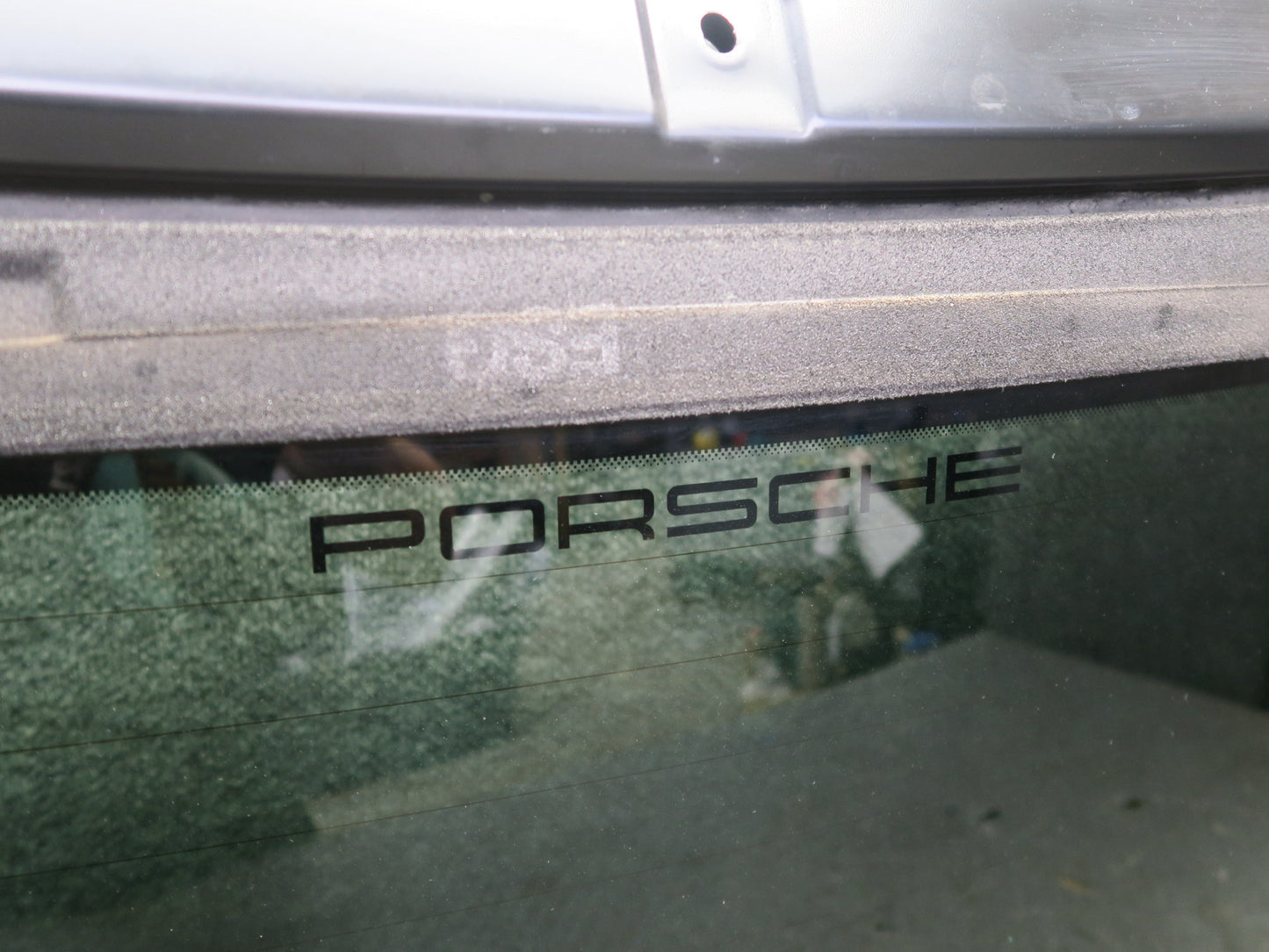 2003-2006 Porsche Cayenne 955 Rear Trunk Lid Tailgate Hatch Heated Glass Window