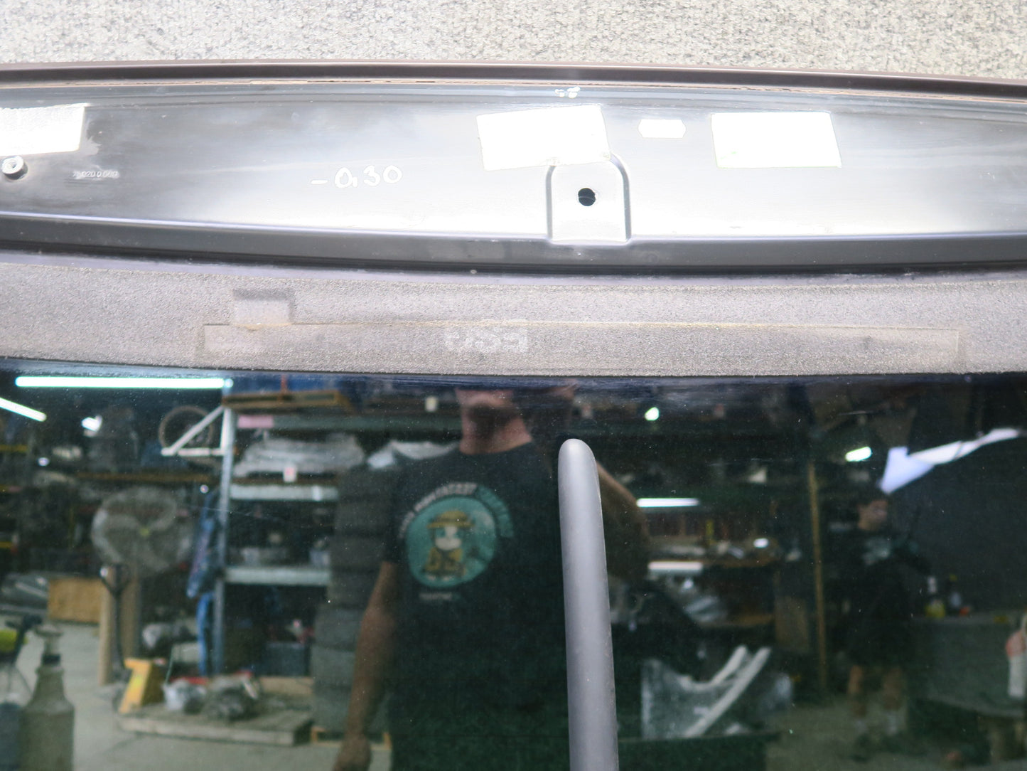 2003-2006 Porsche Cayenne 955 Rear Trunk Lid Tailgate Hatch Heated Glass Window