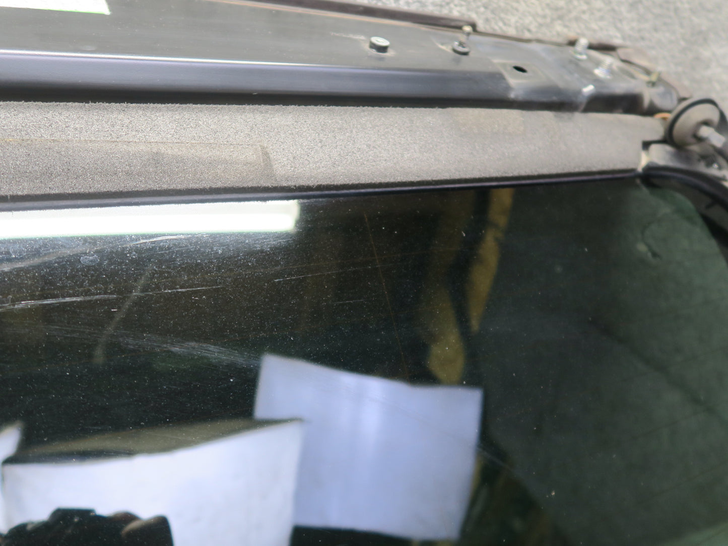 2003-2006 Porsche Cayenne 955 Rear Trunk Lid Tailgate Hatch Heated Glass Window