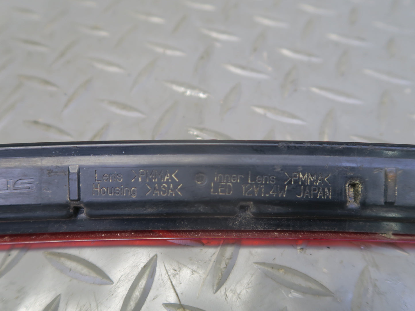 15-25 Lexus GSC16L RC350 RC300 Rear Third High Mount Brake Light Lamp OEM
