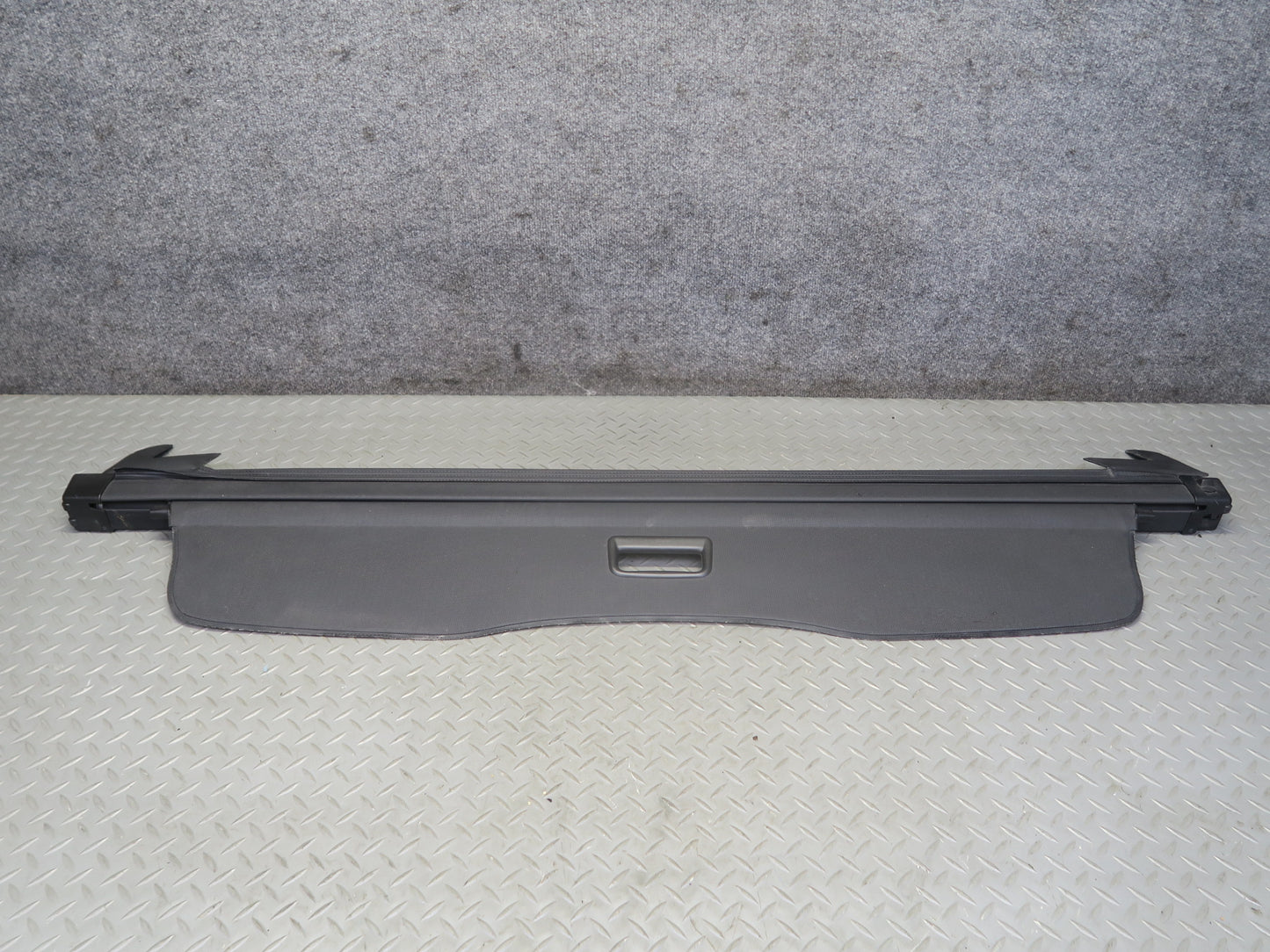 2003-2010 Porsche Cayenne 955 Rear Trunk Hatch Luggage Cargo Roller Cover