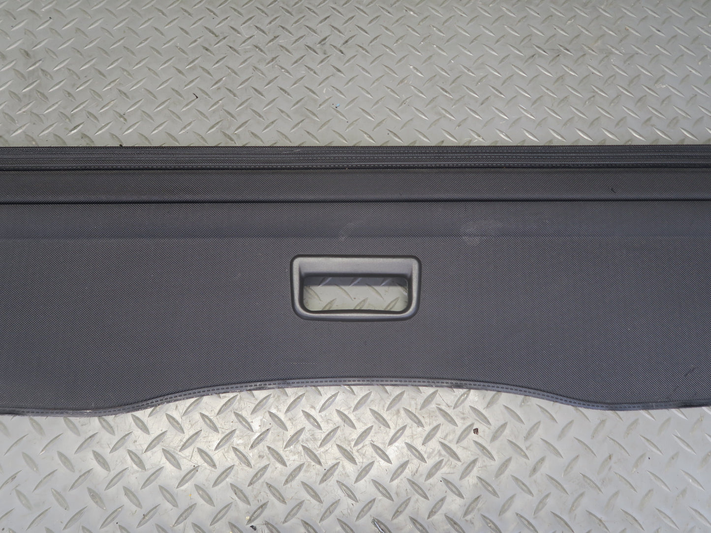 2003-2010 Porsche Cayenne 955 Rear Trunk Hatch Luggage Cargo Roller Cover