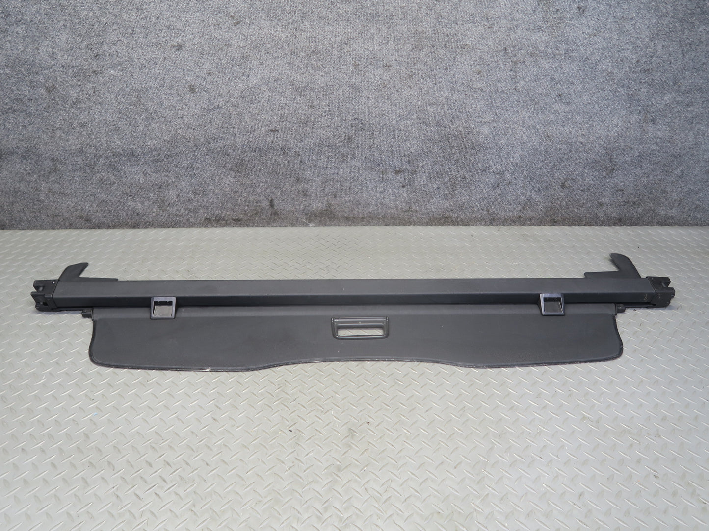 2003-2010 Porsche Cayenne 955 Rear Trunk Hatch Luggage Cargo Roller Cover