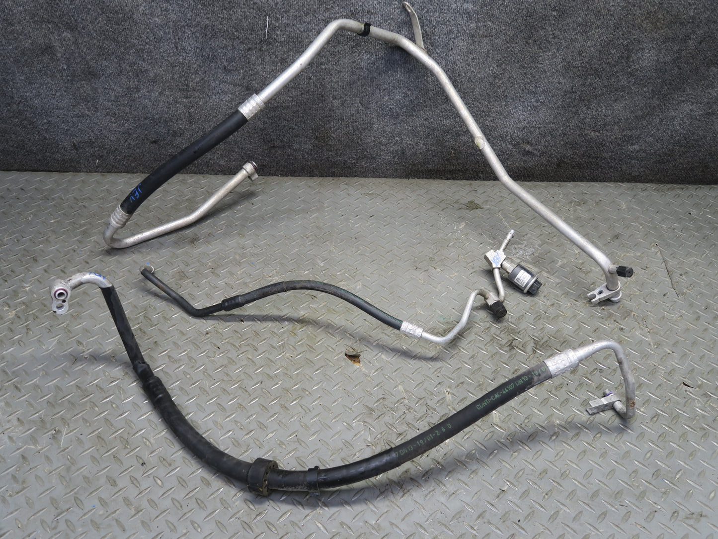 01-03 VW Eurovan T4 2.8L Set of 3 A/C Air Condition Hose Pipe Line OEM