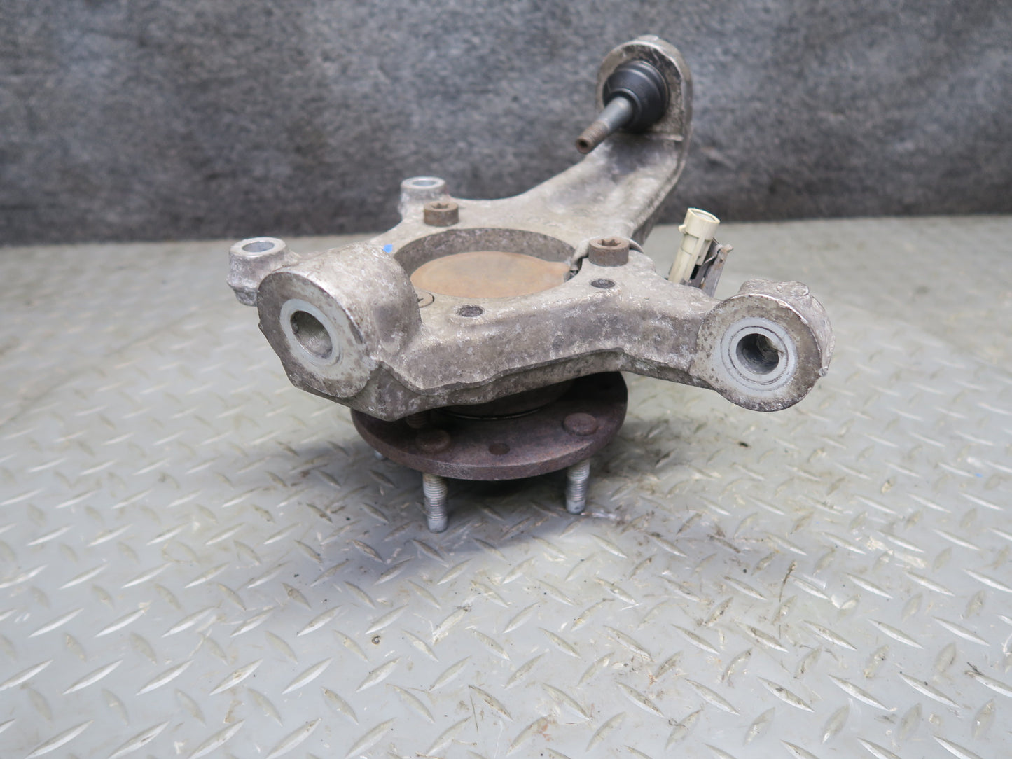 97-04 Chevrolet Corvette C5 Front Left Spindle Knuckle Wheel Hub Bearing OEM