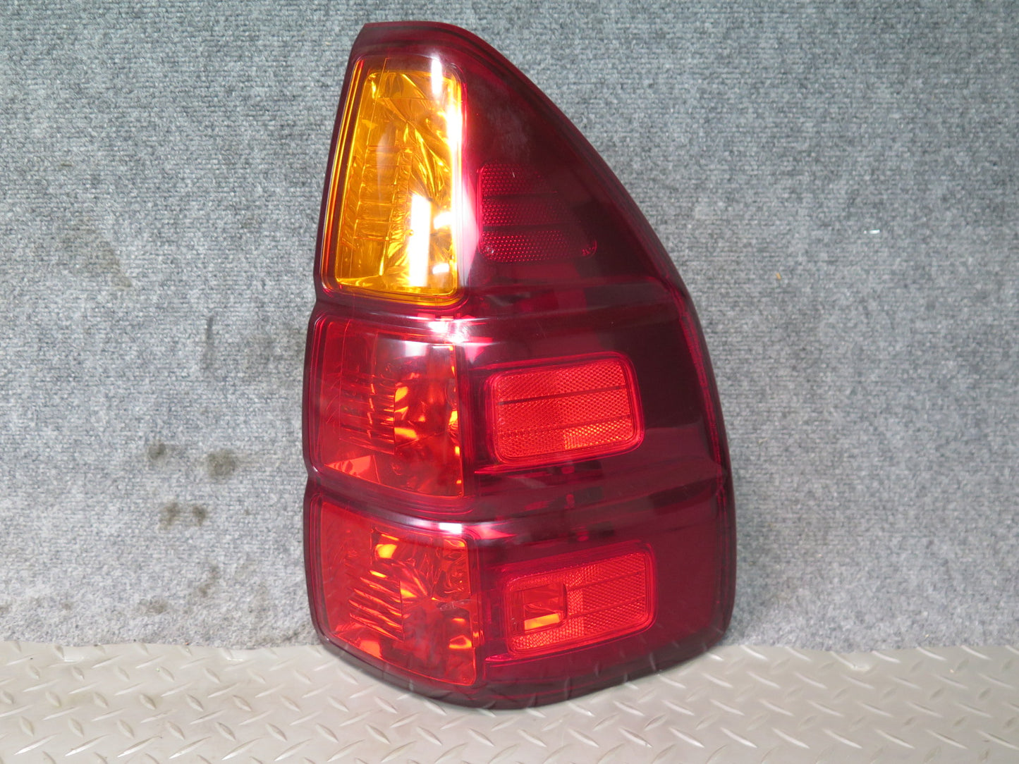 2003-2007 Lexus UZJ120L GX470 Rear Left & Right Tail Light Lamp Set of 2