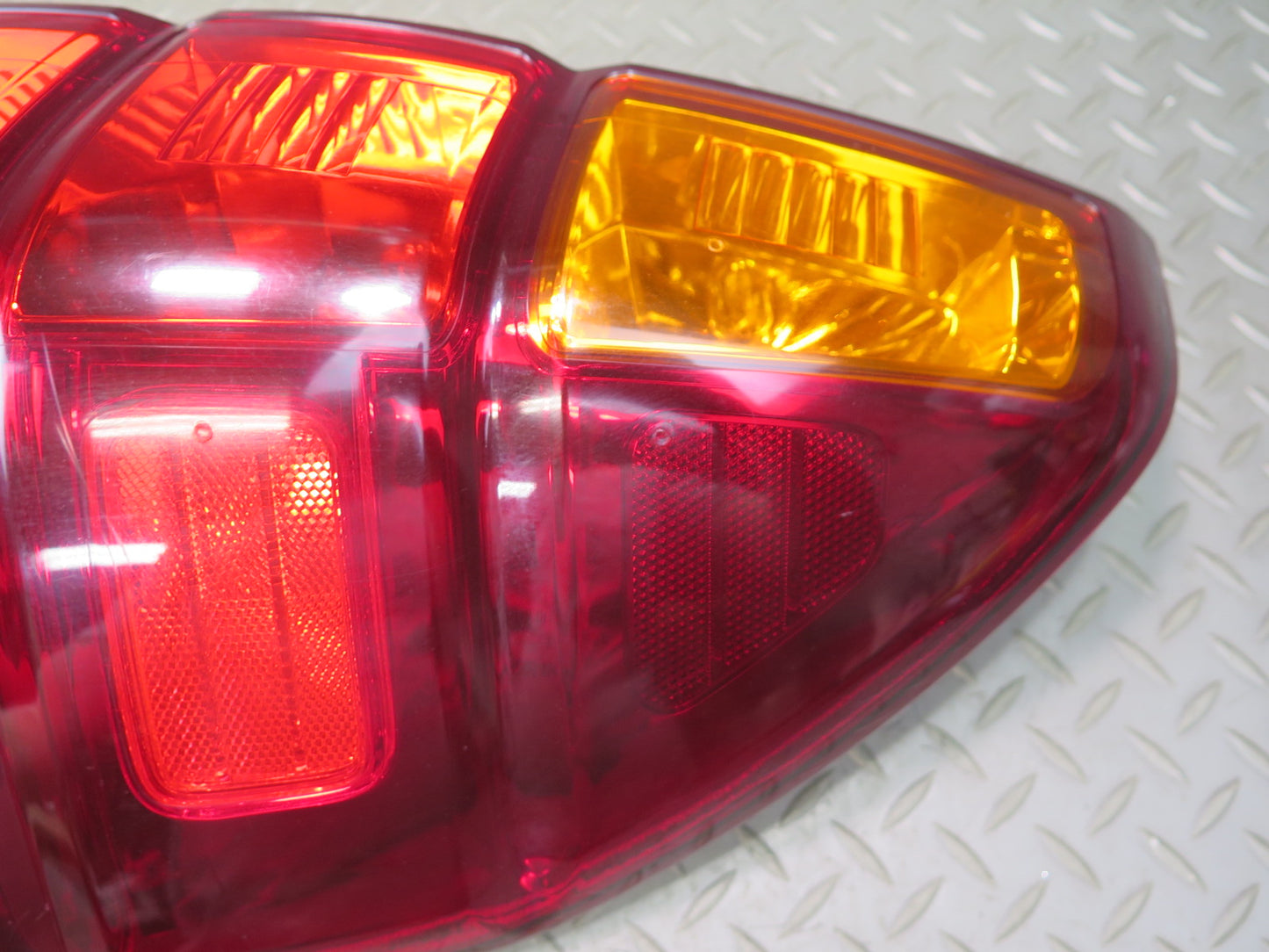 2003-2007 Lexus UZJ120L GX470 Rear Left & Right Tail Light Lamp Set of 2