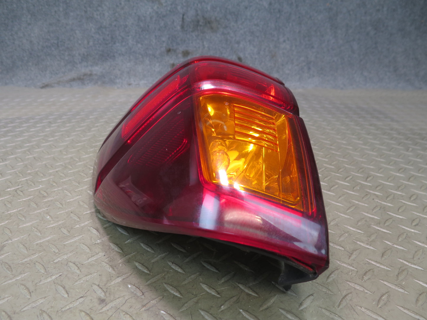 2003-2007 Lexus UZJ120L GX470 Rear Left & Right Tail Light Lamp Set of 2
