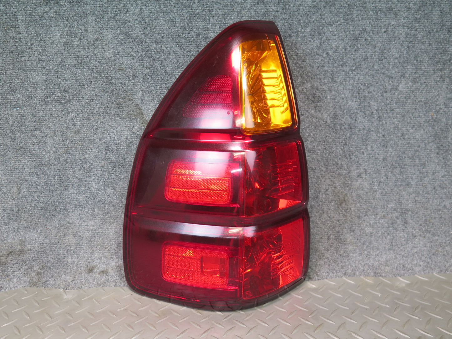 2003-2007 Lexus UZJ120L GX470 Rear Left & Right Tail Light Lamp Set of 2