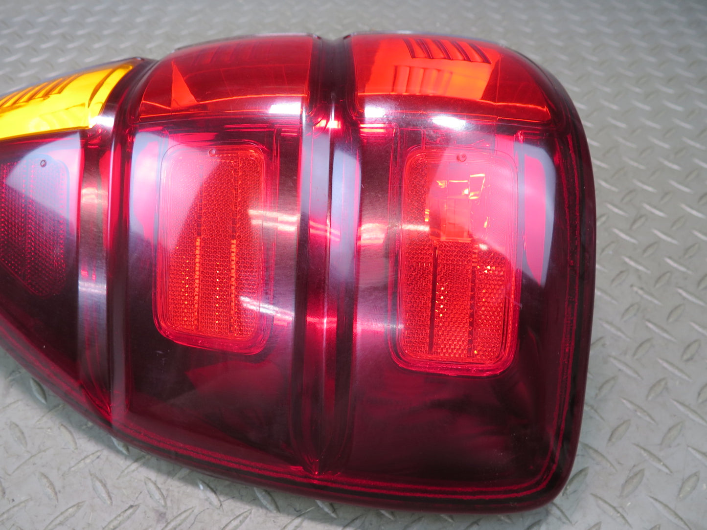 2003-2007 Lexus UZJ120L GX470 Rear Left & Right Tail Light Lamp Set of 2