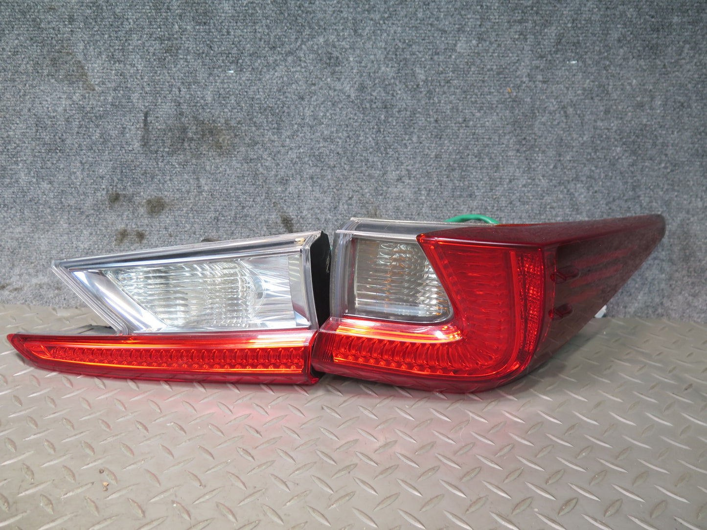 15-19 Lexus GSC16L RC300 F-sport Set of 4 Rear Inner & Outer Tail Light Lamp OEM