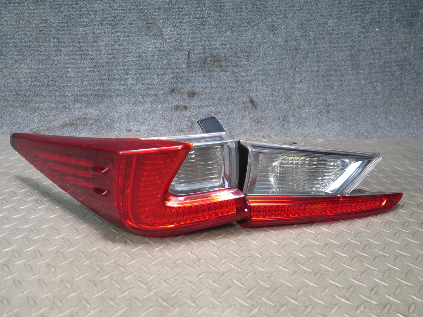 15-19 Lexus GSC16L RC300 F-sport Set of 4 Rear Inner & Outer Tail Light Lamp OEM