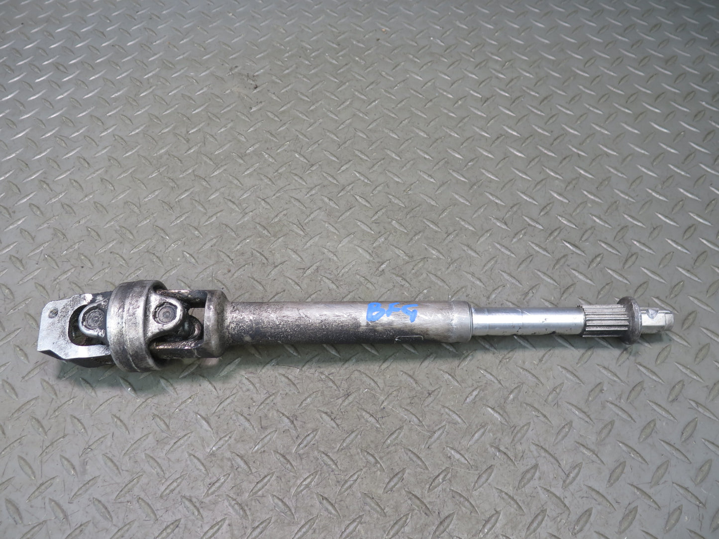 11-13 BMW F10 550iX AWD Lower Steering Shaft Joint 6778136 OEM