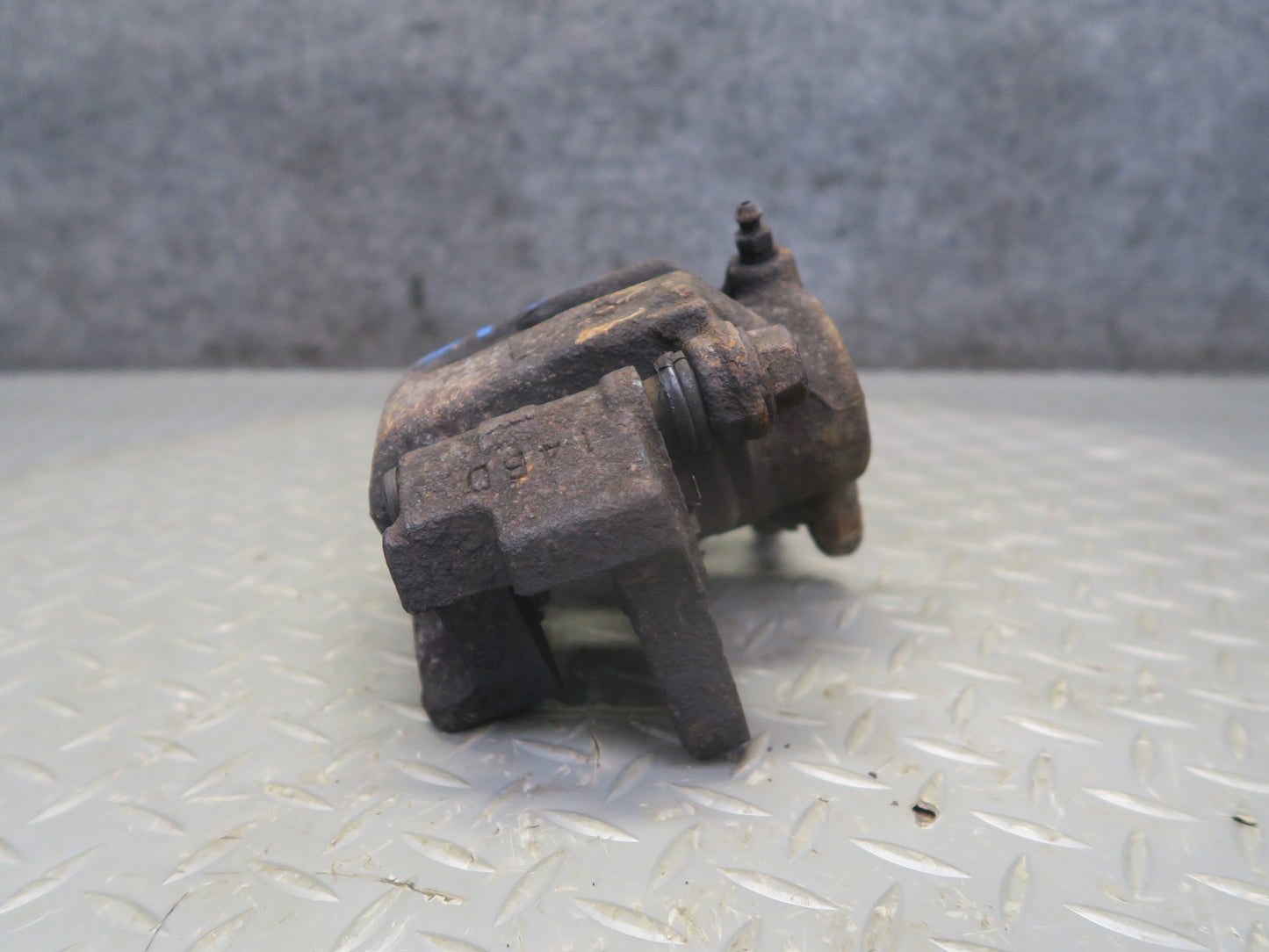 2003-2009 Lexus UZJ120L GX470 AWD Rear Left & Right Brake Caliper Set of 2