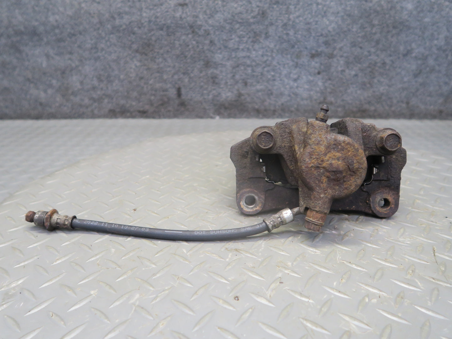 2003-2009 Lexus UZJ120L GX470 AWD Rear Left & Right Brake Caliper Set of 2